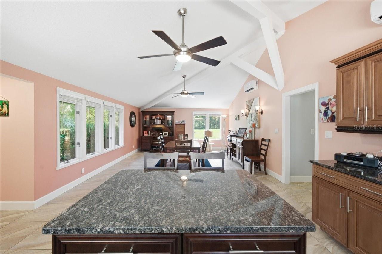 Listing photo id 6 for 22063 Lake Lindsey Road