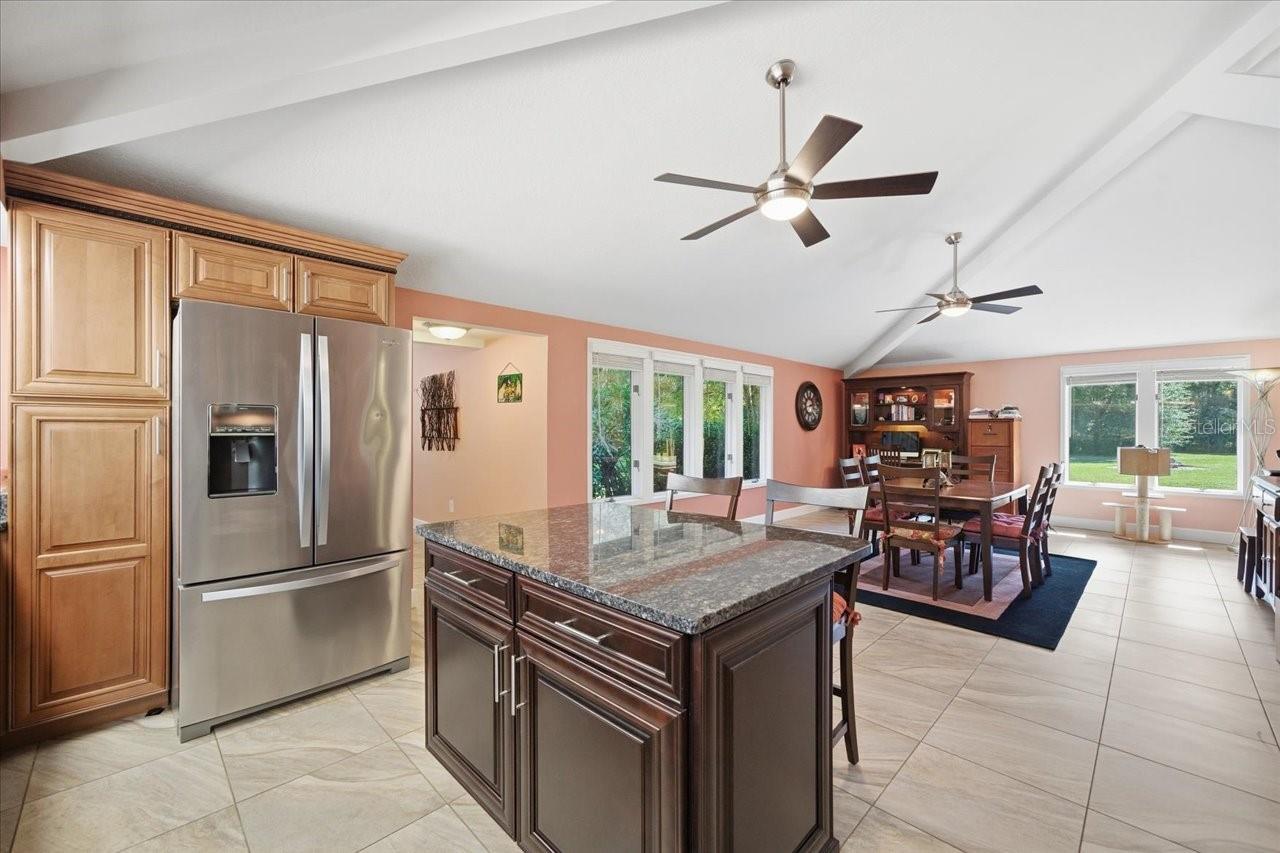 Listing photo id 7 for 22063 Lake Lindsey Road