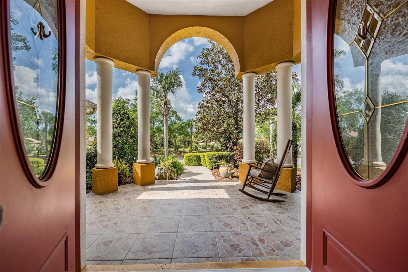 Listing photo id 9 for 13514 Thoroughbred Drive