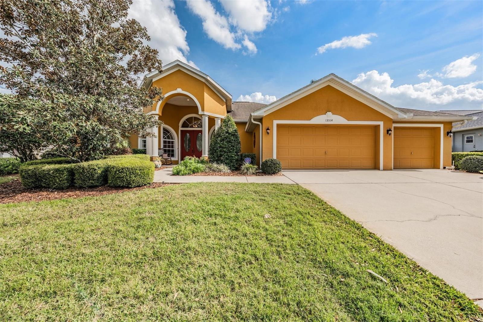 Listing photo id 23 for 13514 Thoroughbred Drive