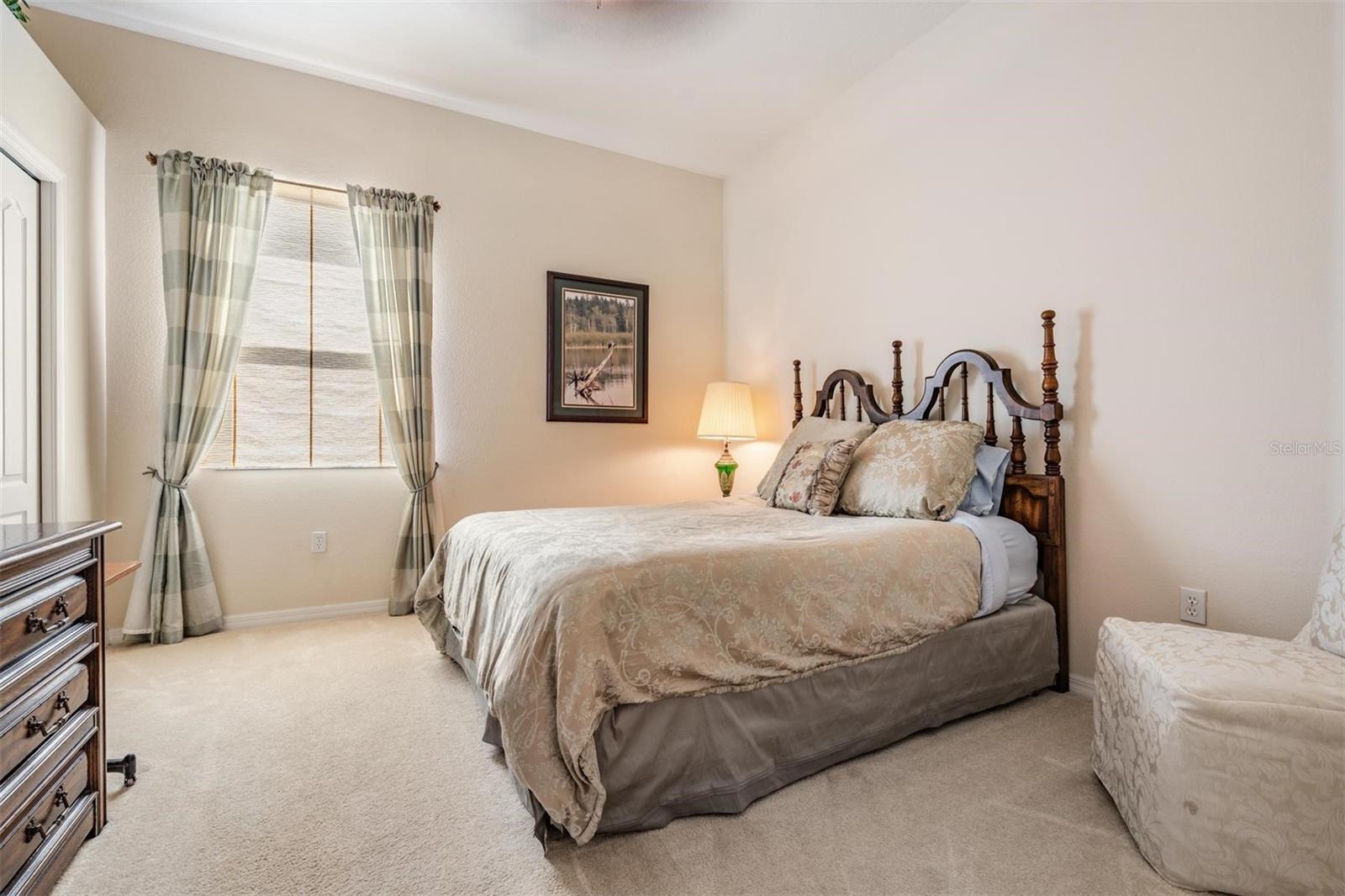 Listing photo id 30 for 13514 Thoroughbred Drive