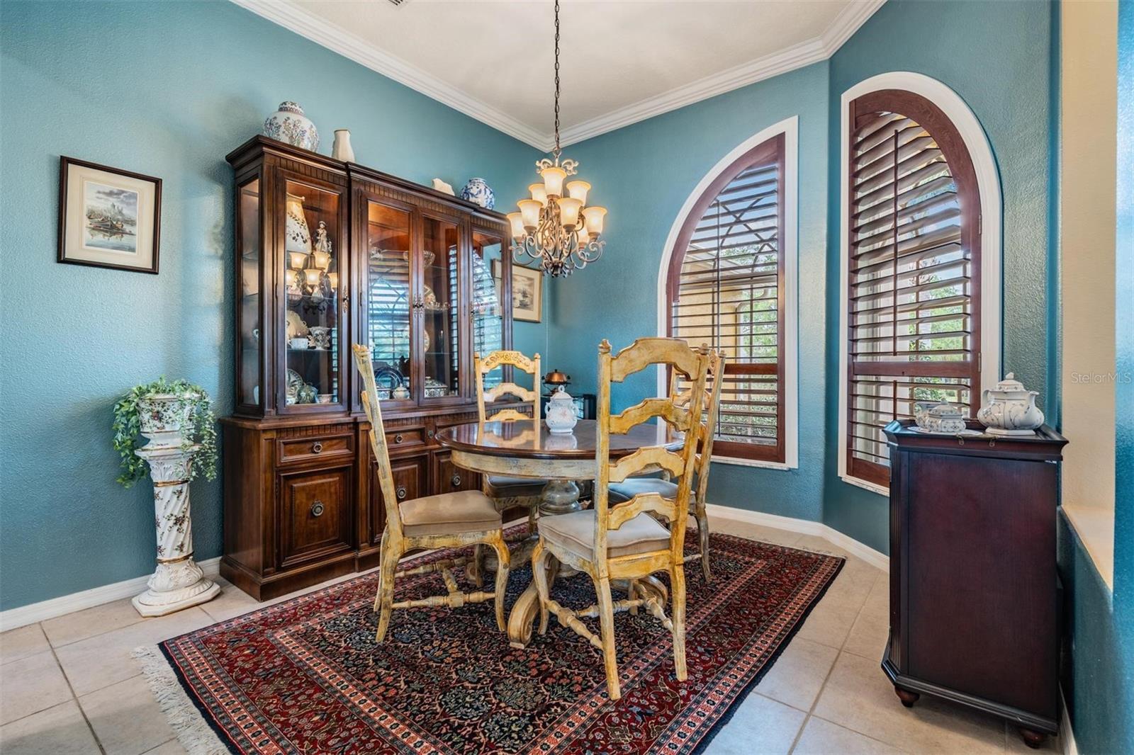 Listing photo id 4 for 13514 Thoroughbred Drive