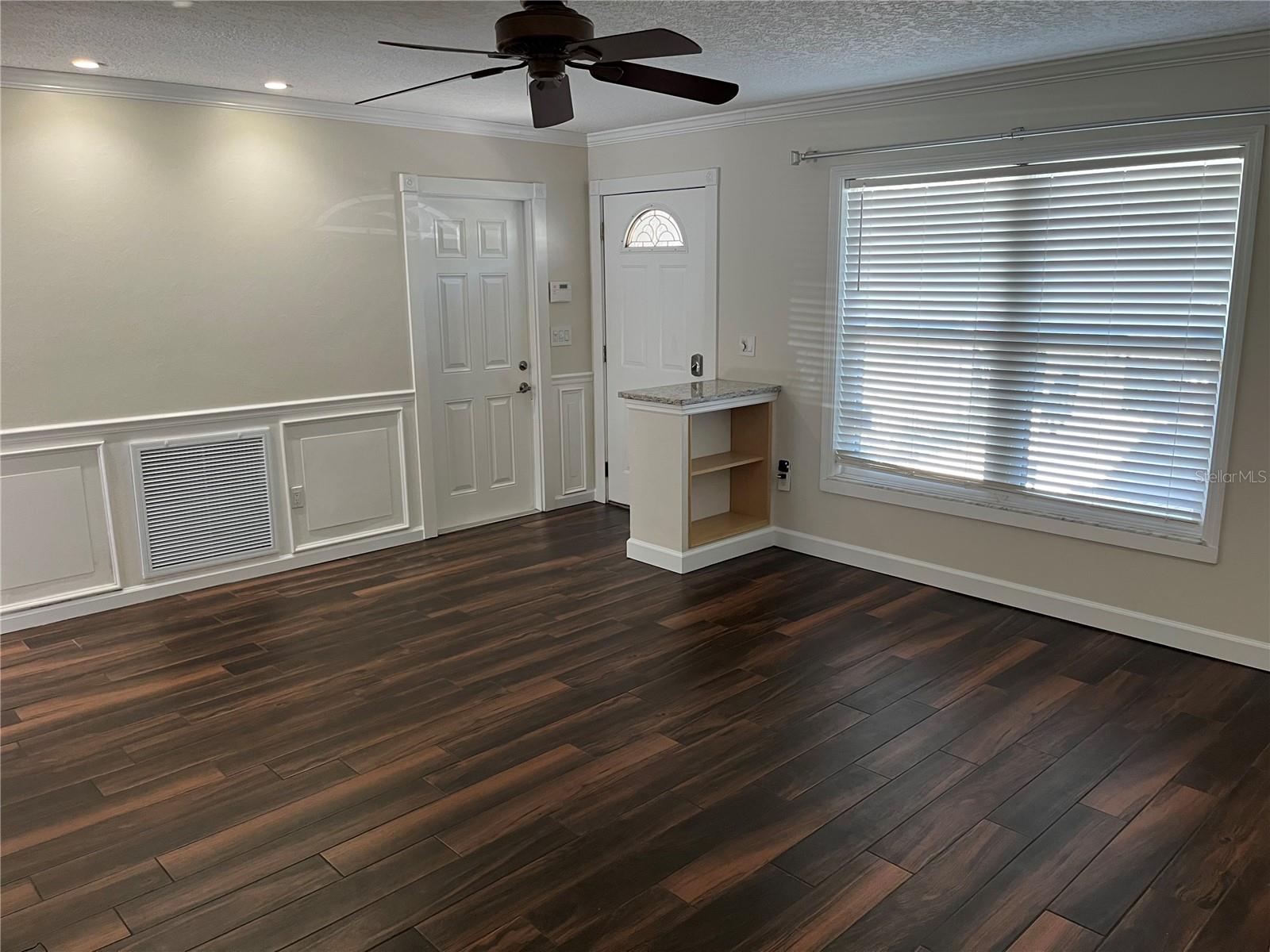 Image 10 of 13 For 3017 Sarah Drive
