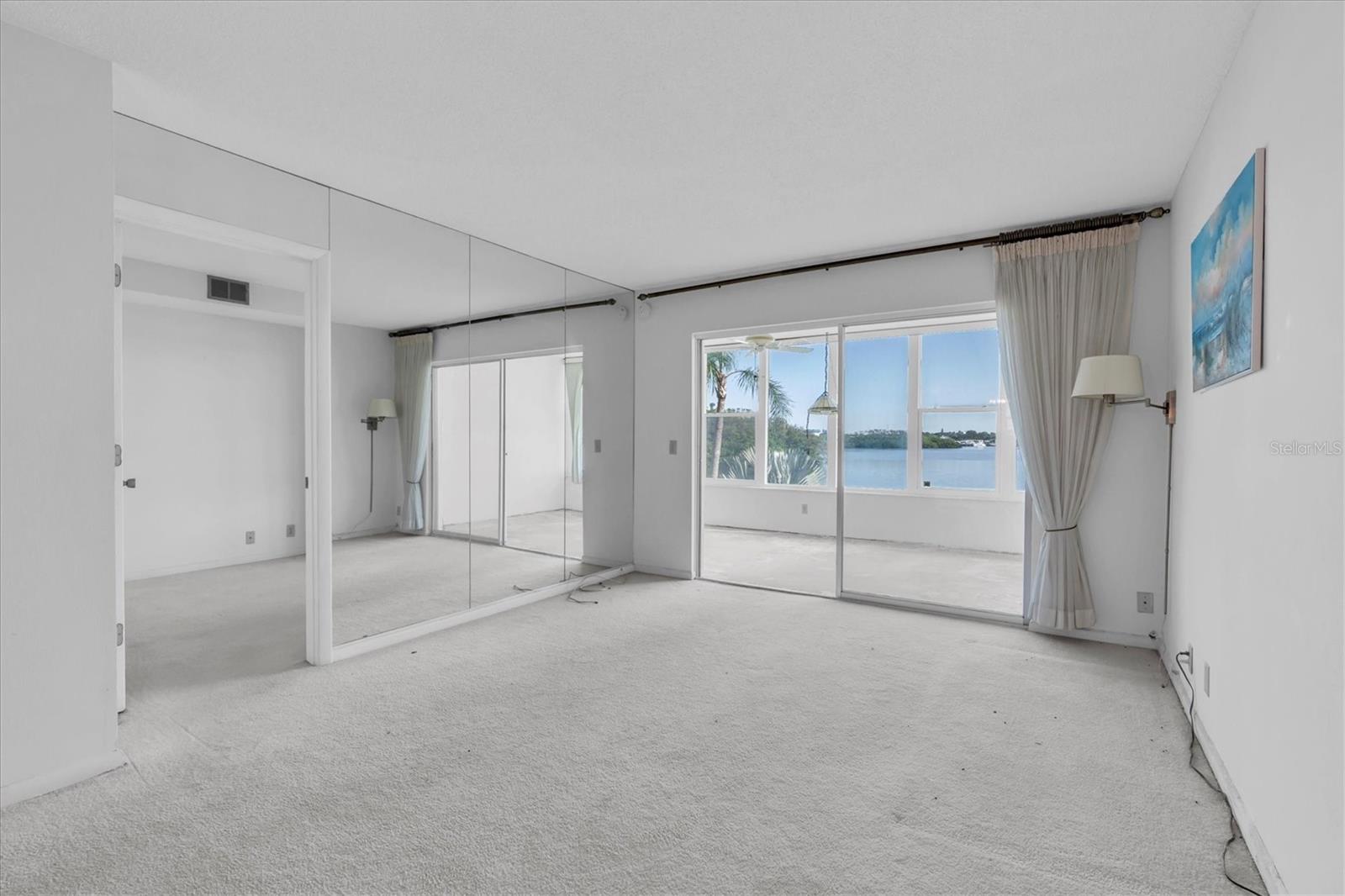 Image 19 of 43 For 1847 Shore Drive S 202