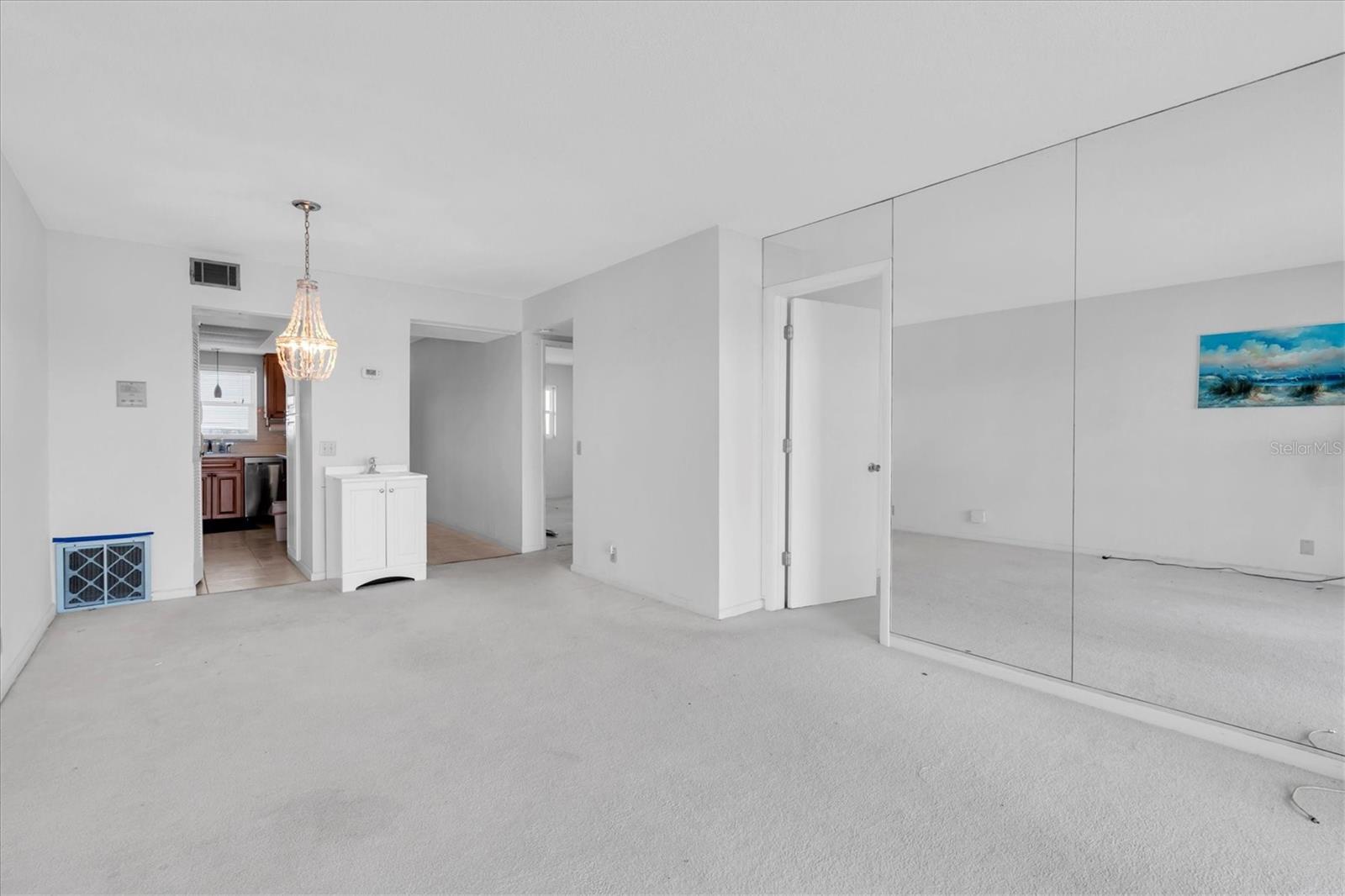 Image 20 of 43 For 1847 Shore Drive S 202