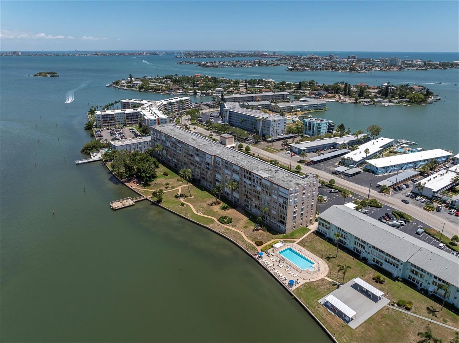 Image 38 of 43 For 1847 Shore Drive S 202