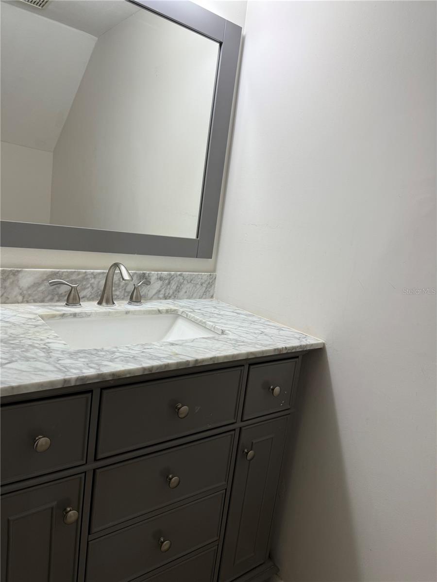 Image 11 of 49 For 1988 Georgia Circle S