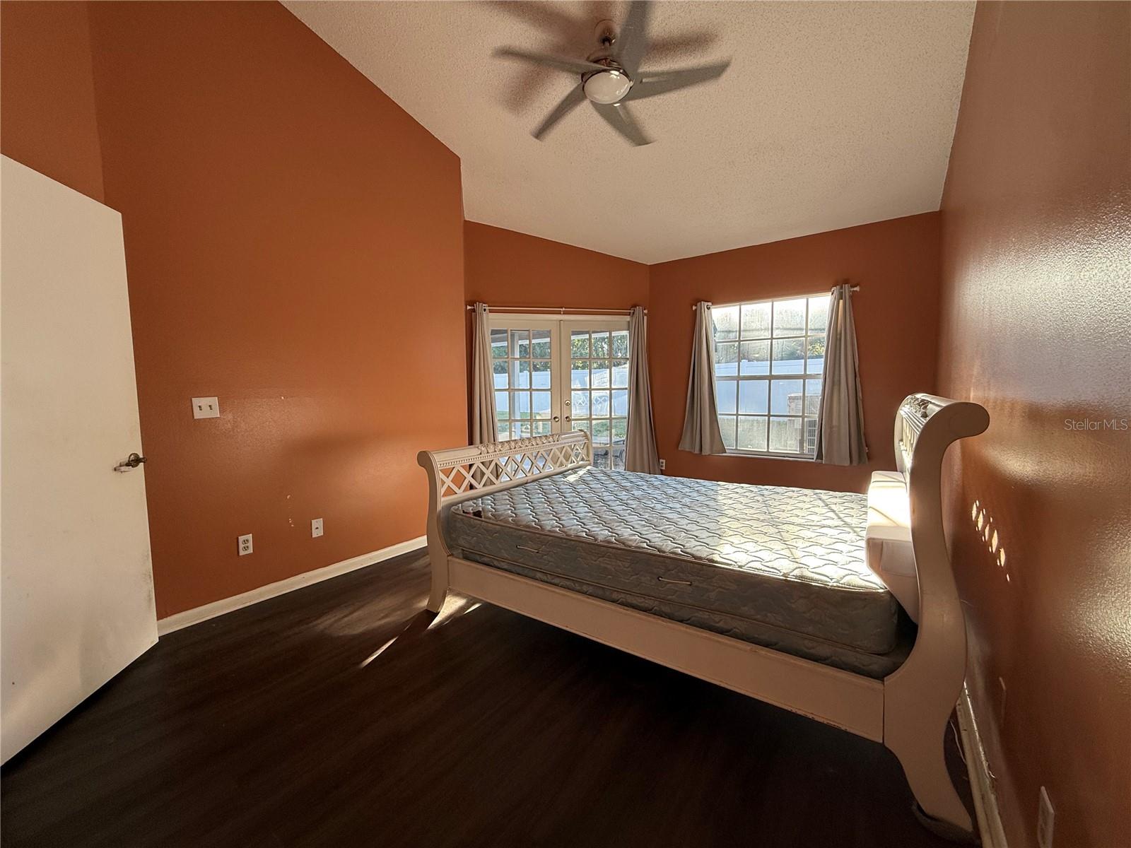 Image 27 of 49 For 1988 Georgia Circle S