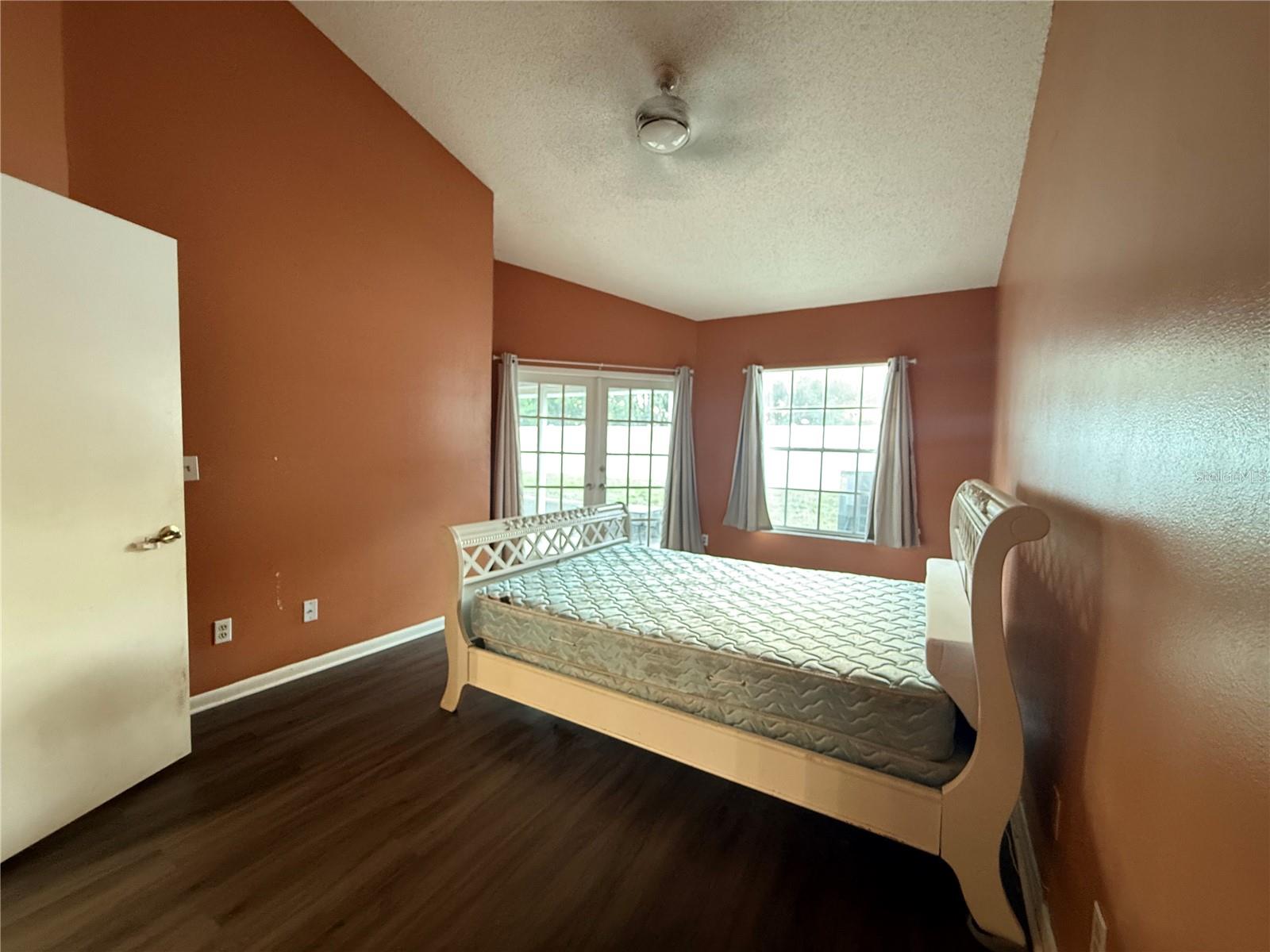 Image 28 of 49 For 1988 Georgia Circle S