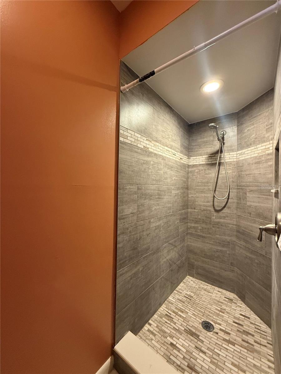 Image 29 of 49 For 1988 Georgia Circle S