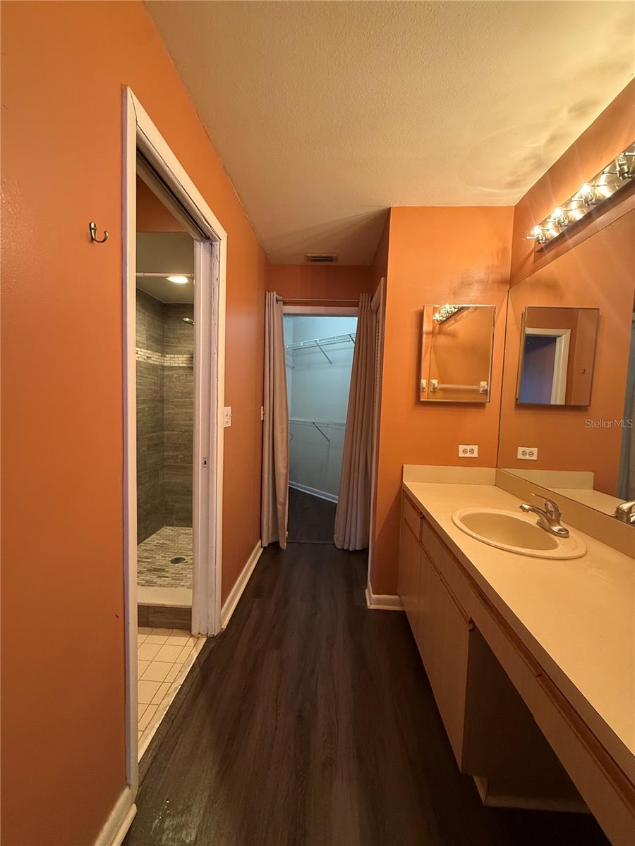 Image 32 of 49 For 1988 Georgia Circle S