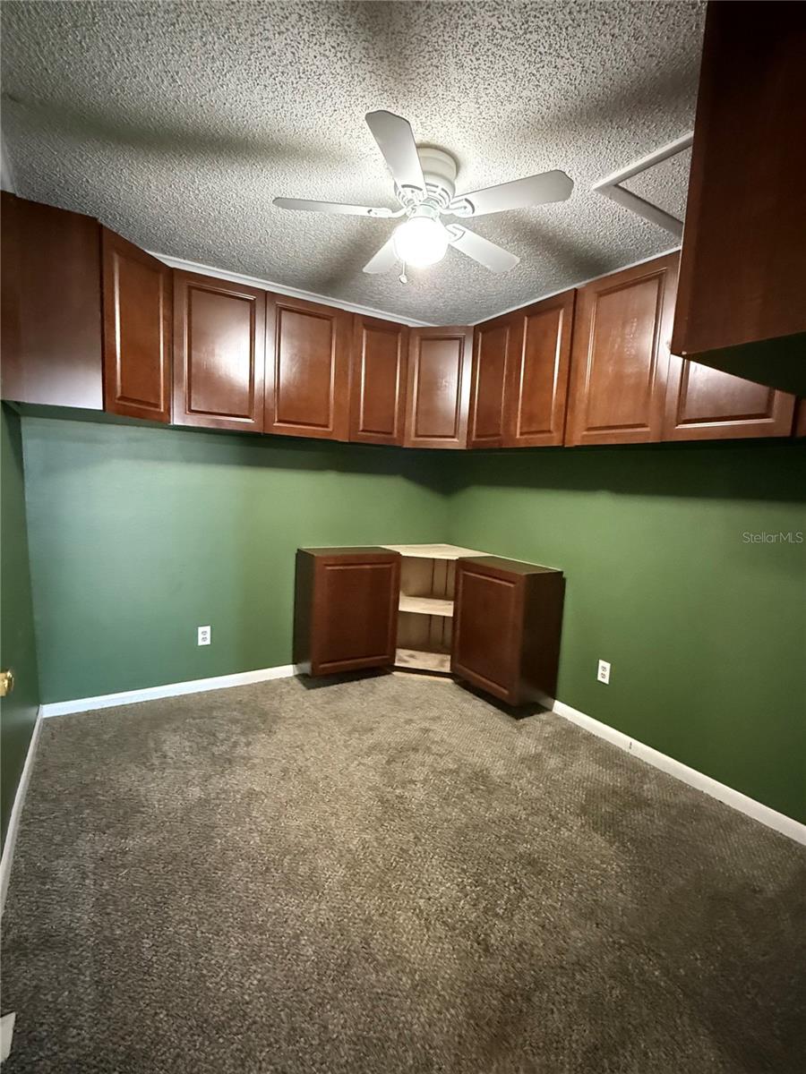 Image 42 of 49 For 1988 Georgia Circle S