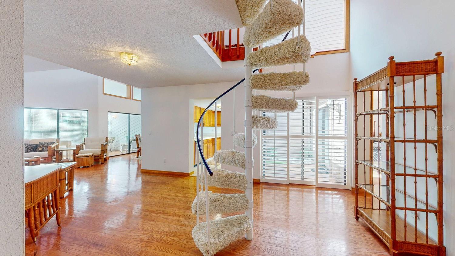 Image 20 of 70 For 10 Woodridge Circle