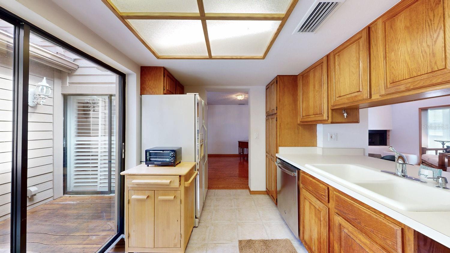 Image 38 of 70 For 10 Woodridge Circle