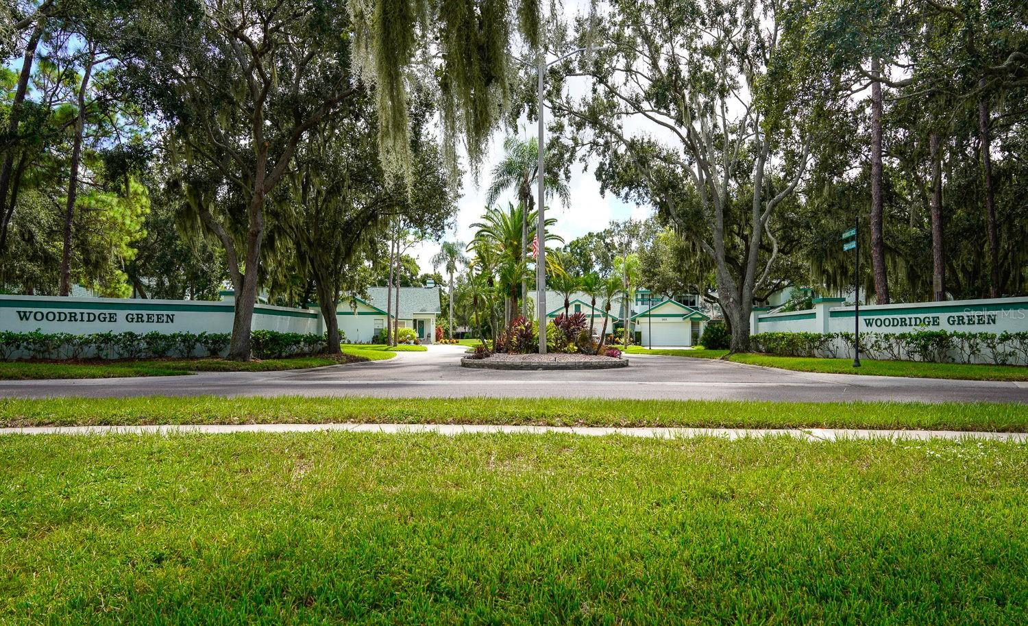 Image 64 of 70 For 10 Woodridge Circle