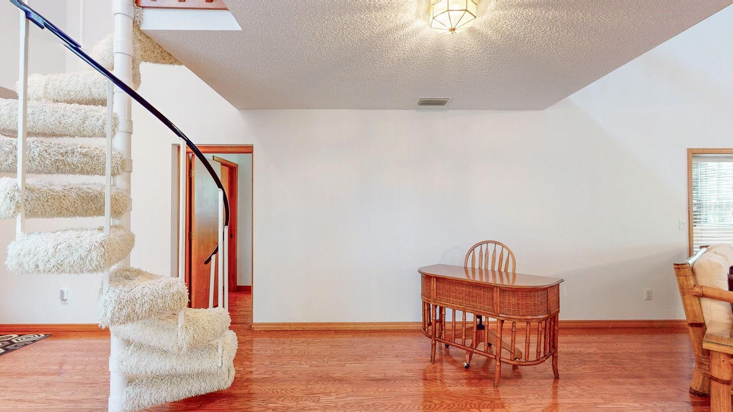 Image 69 of 70 For 10 Woodridge Circle