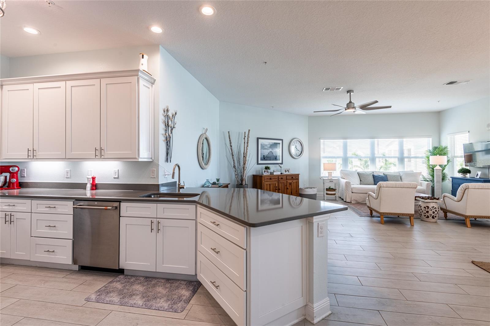 Image 11 of 82 For 7611 34th Avenue W 303