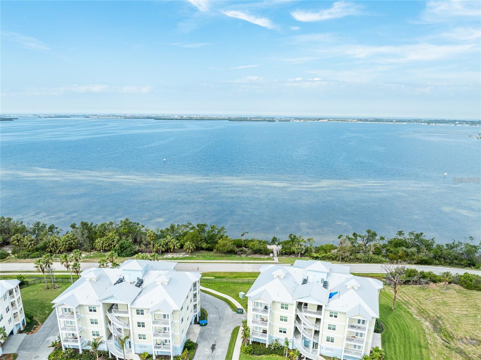 Image 3 of 82 For 7611 34th Avenue W 303