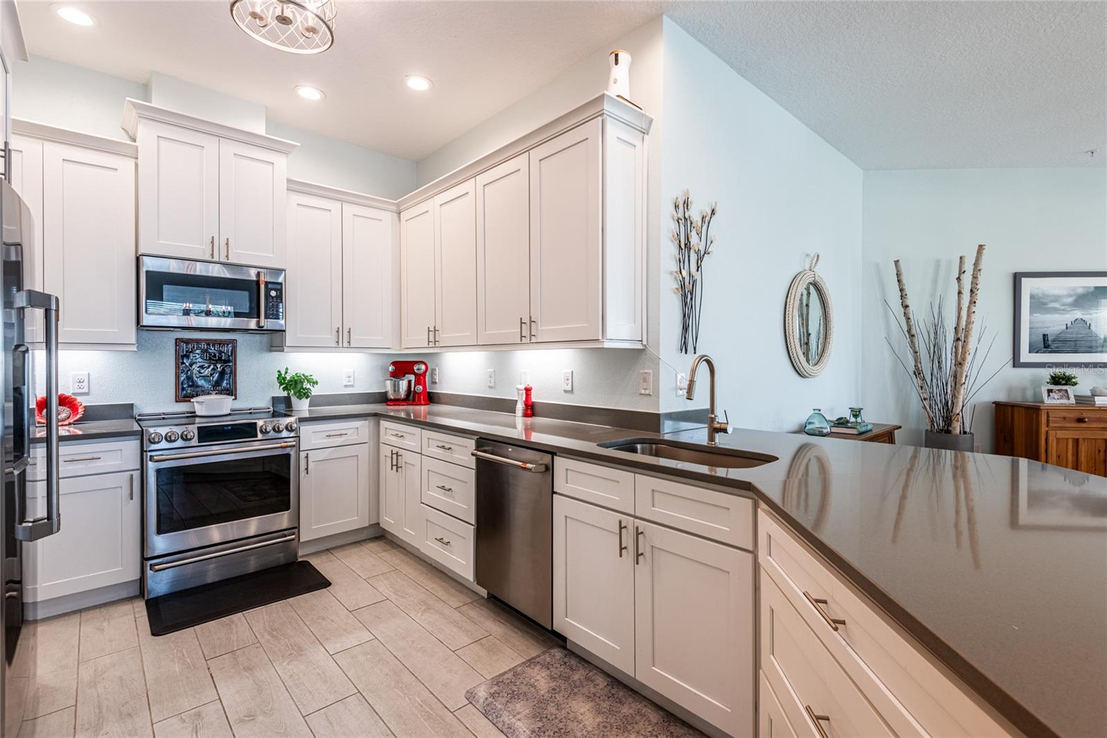 Image 9 of 82 For 7611 34th Avenue W 303