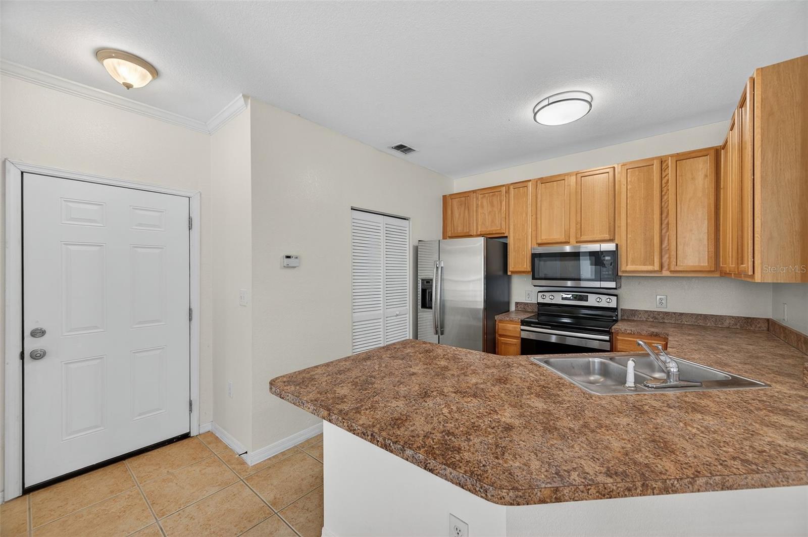 Image 10 of 63 For 10103 Courtney Oaks Circle 204