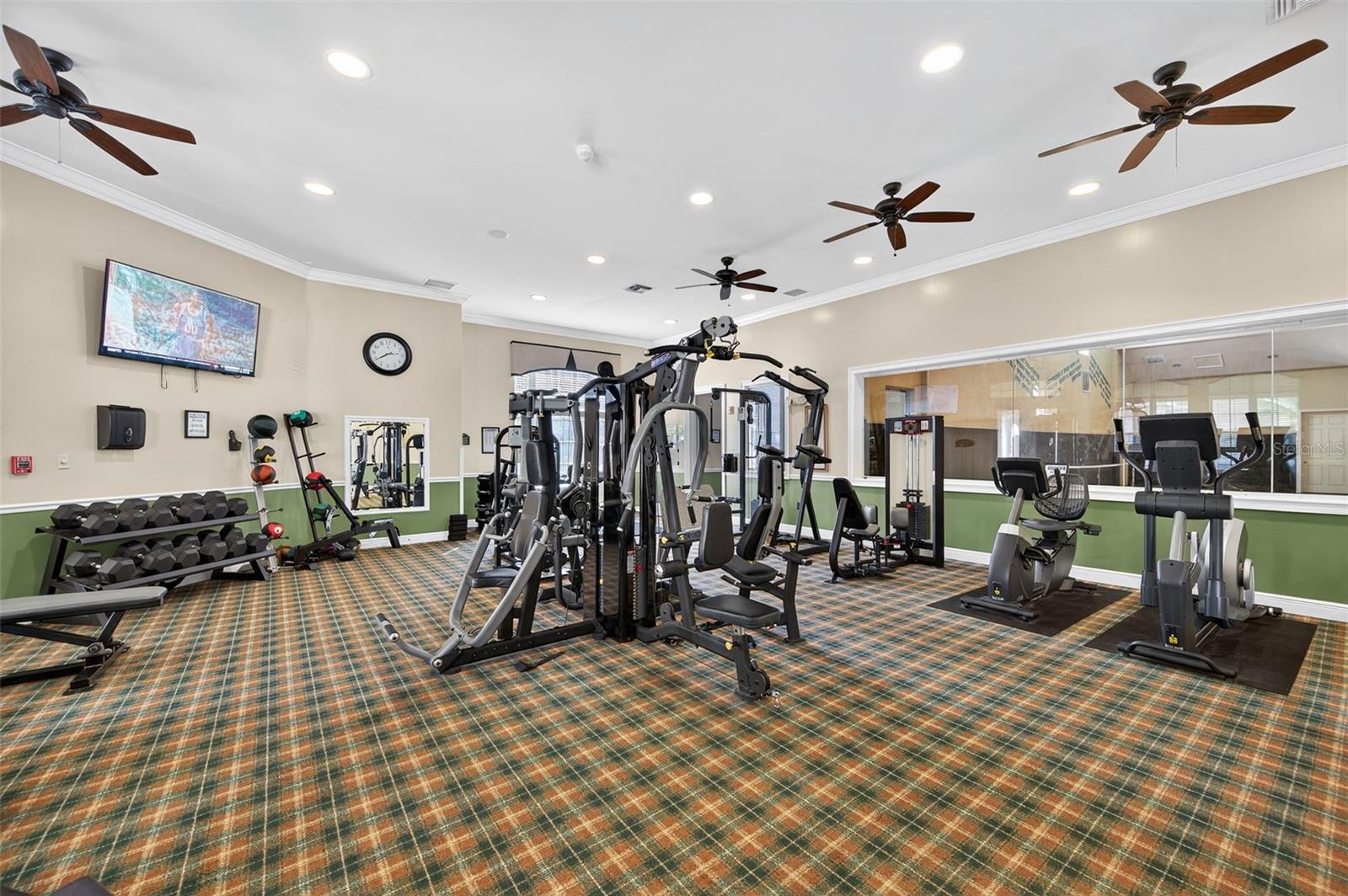 Image 36 of 63 For 10103 Courtney Oaks Circle 204