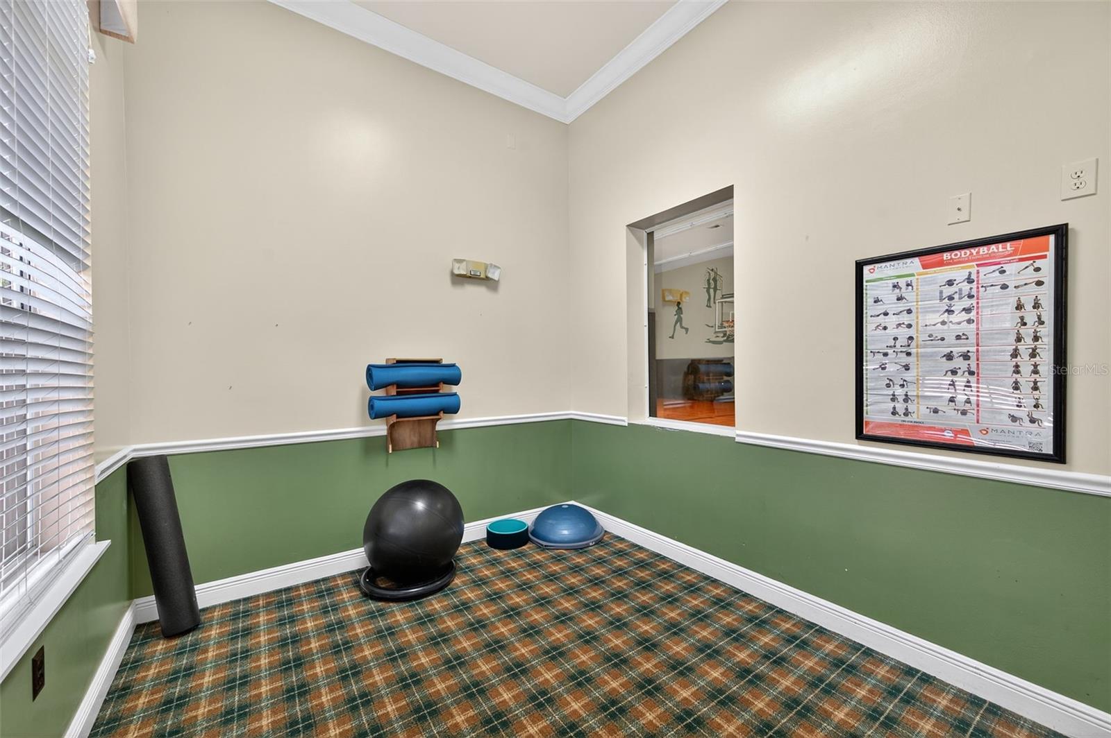 Image 38 of 63 For 10103 Courtney Oaks Circle 204