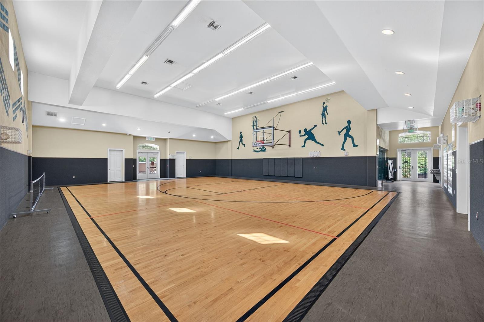 Image 39 of 63 For 10103 Courtney Oaks Circle 204