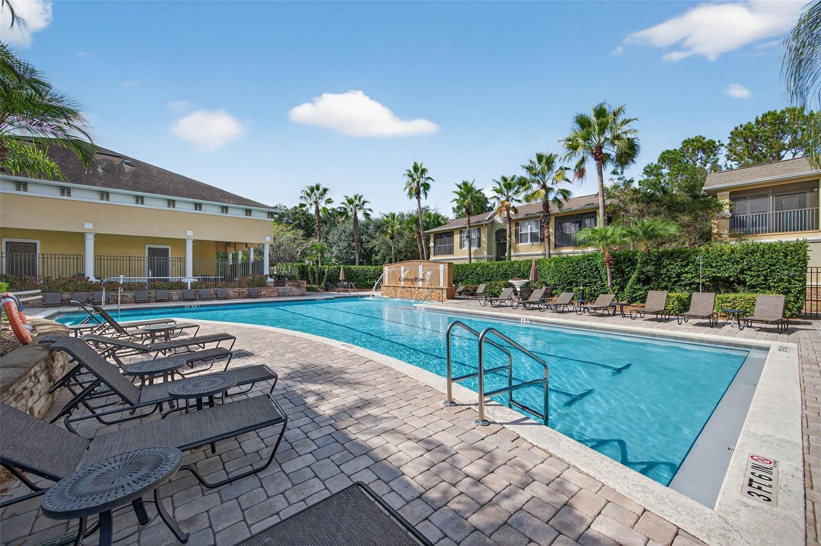 Image 43 of 63 For 10103 Courtney Oaks Circle 204