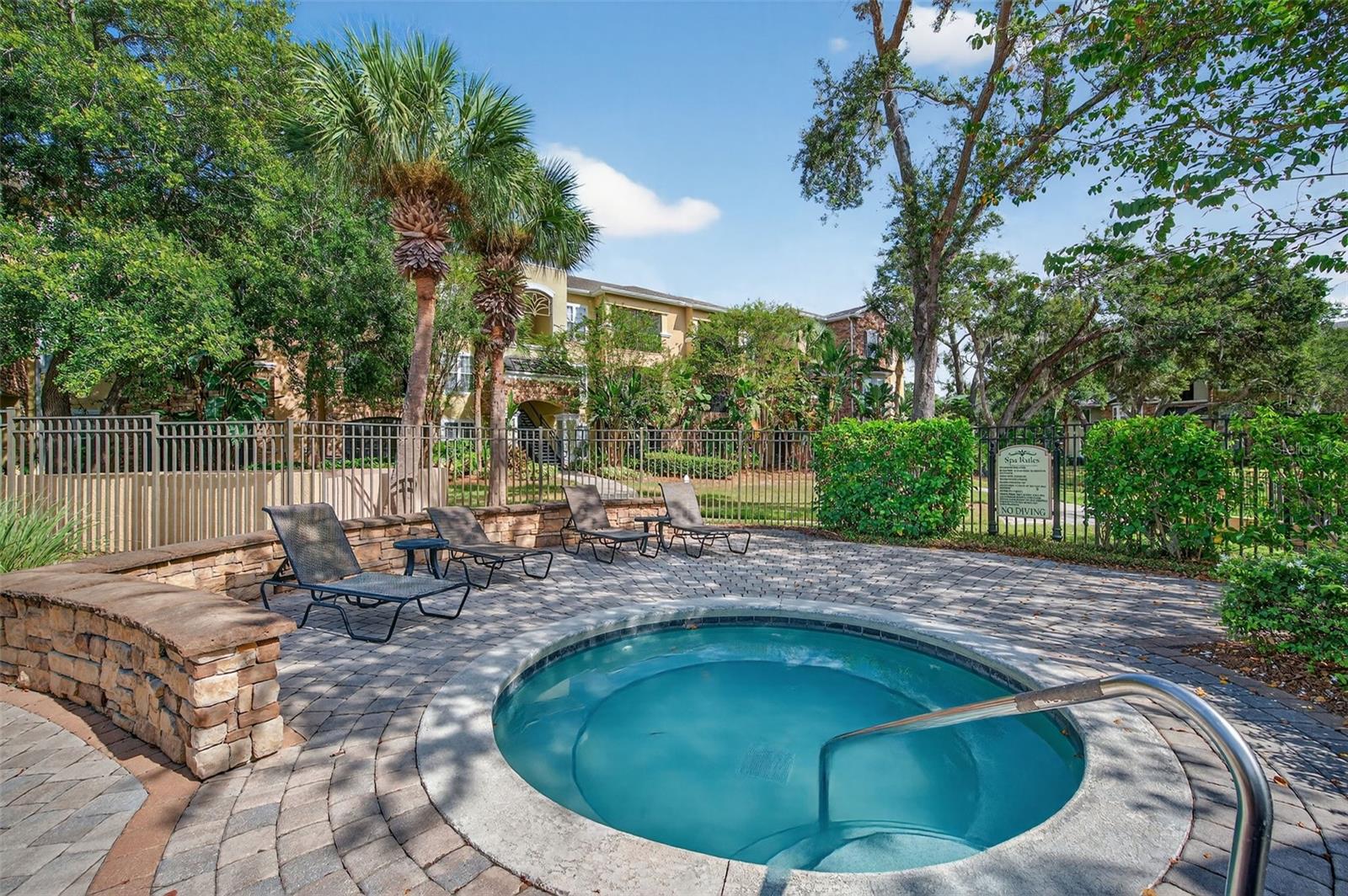 Image 44 of 63 For 10103 Courtney Oaks Circle 204