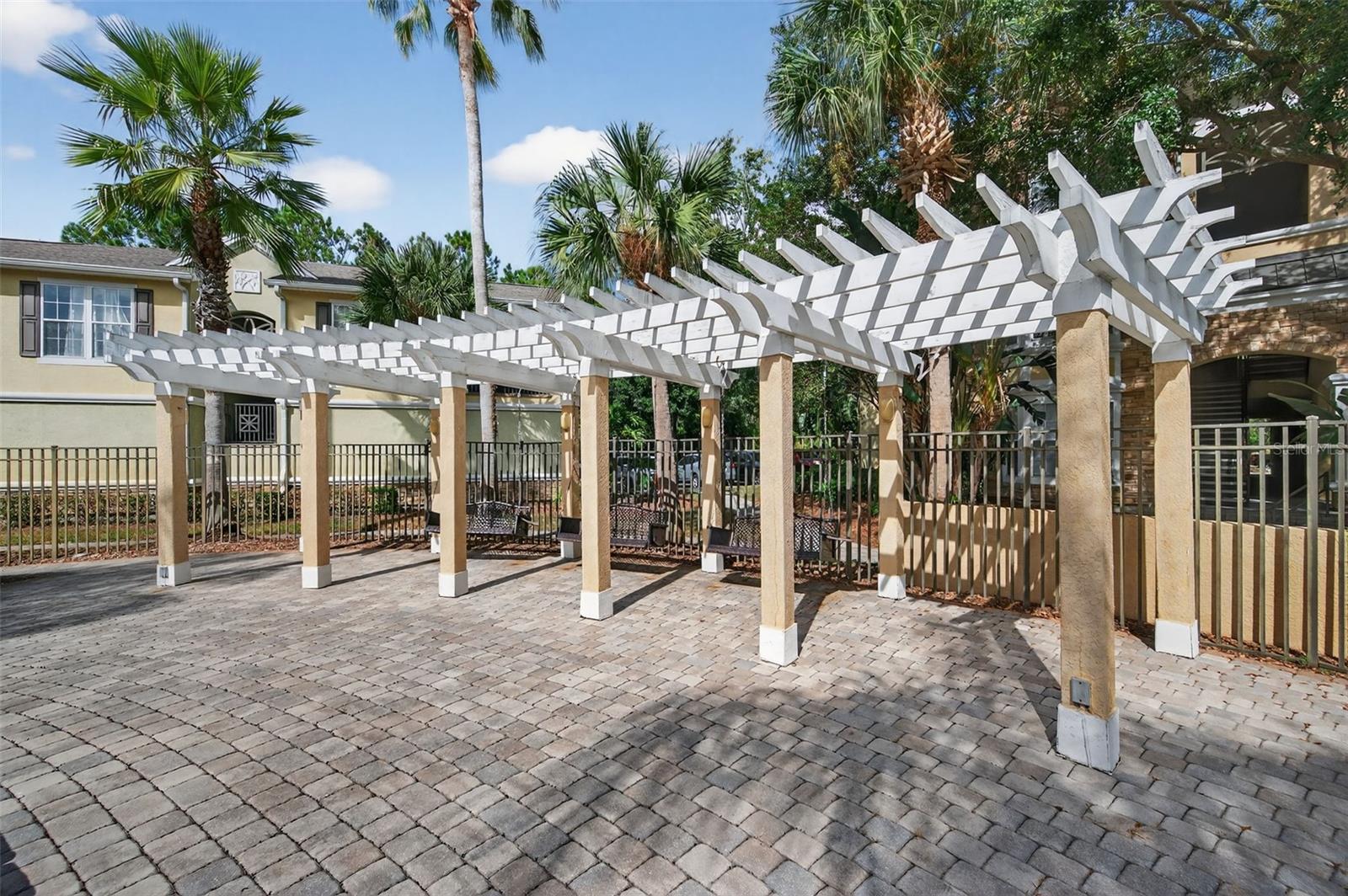 Image 46 of 63 For 10103 Courtney Oaks Circle 204