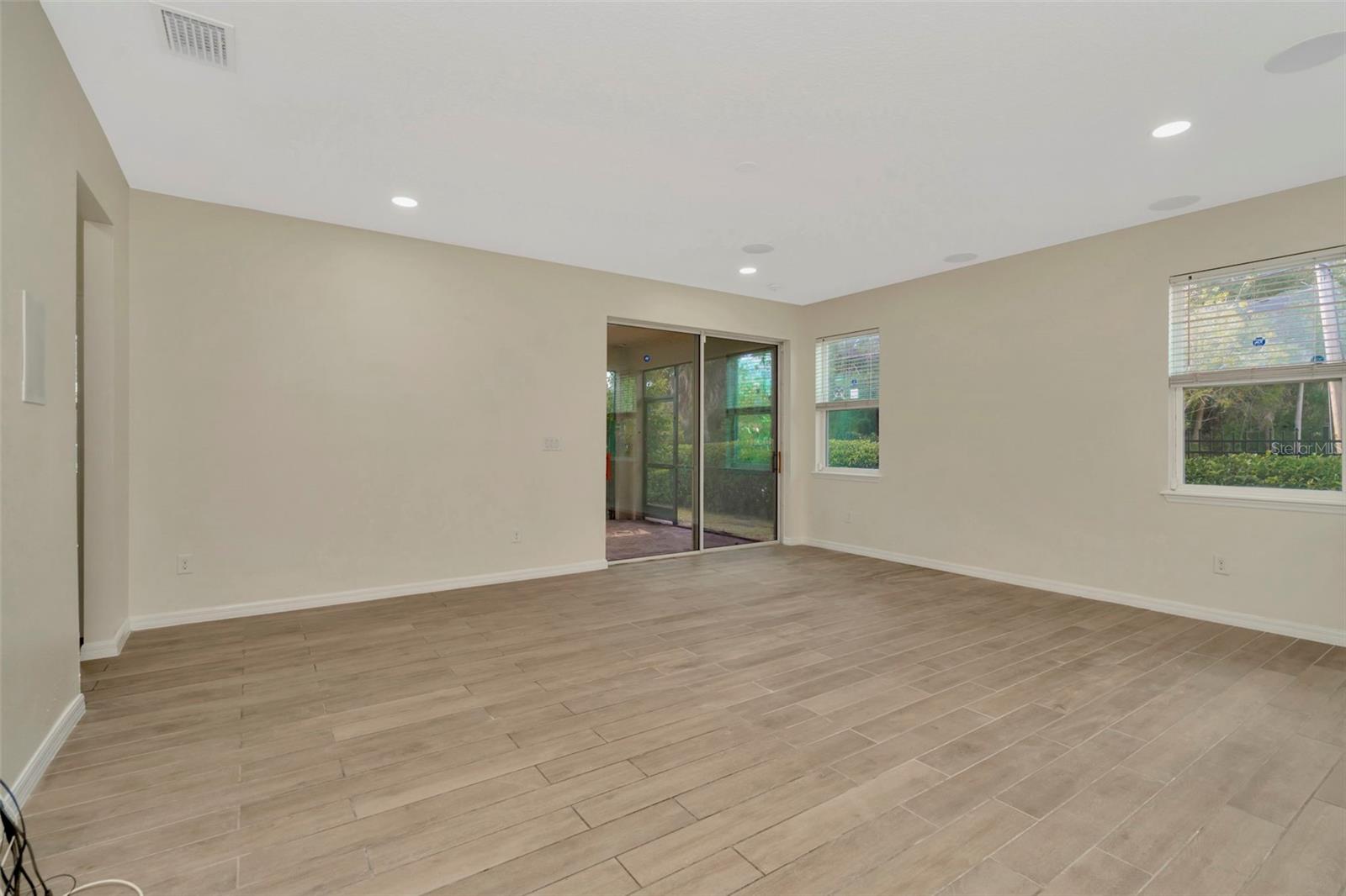 Image 25 of 41 For 12542 Candleberry Circle