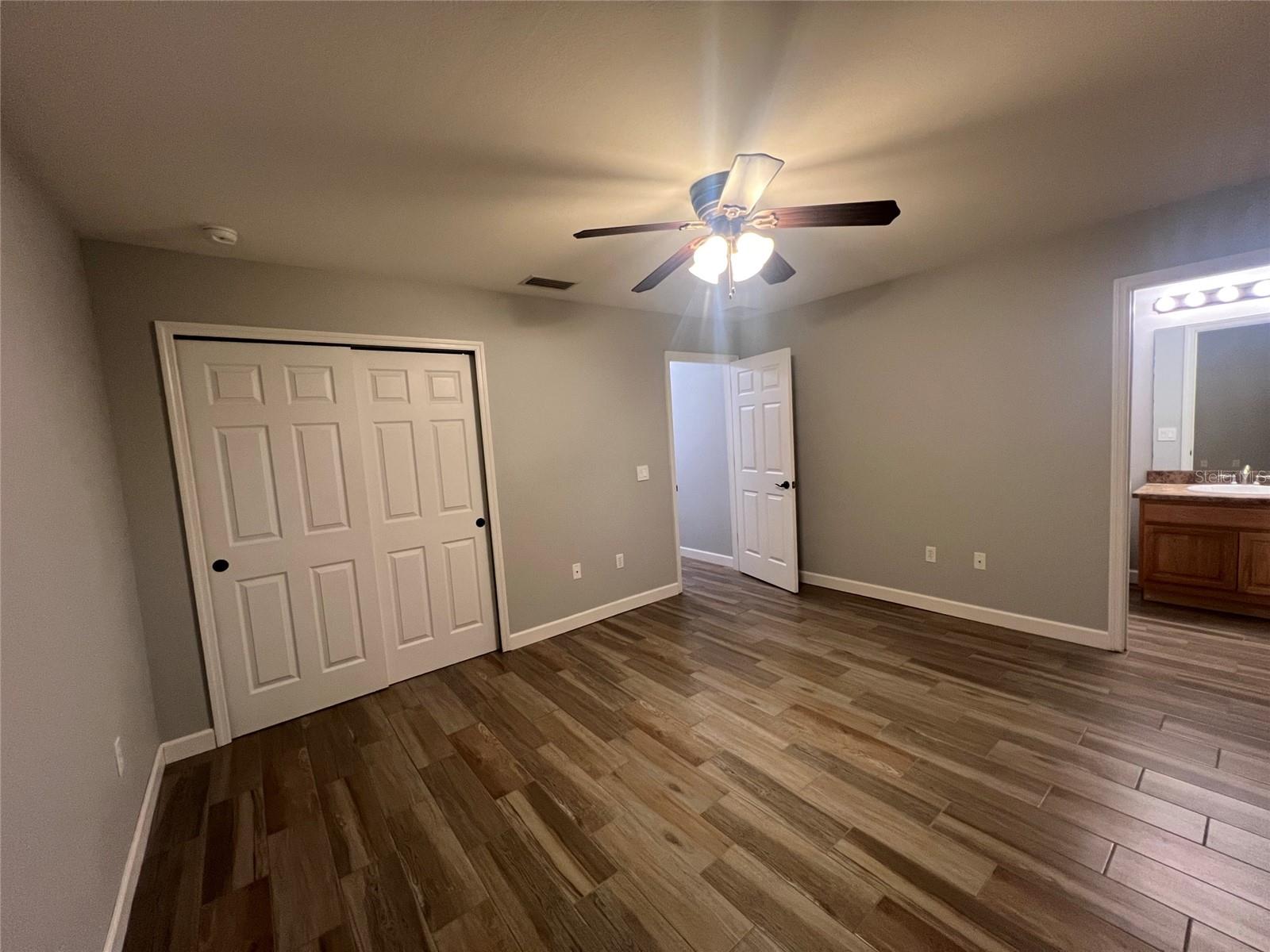 Image 17 of 36 For 705 Townhomes Boulevard