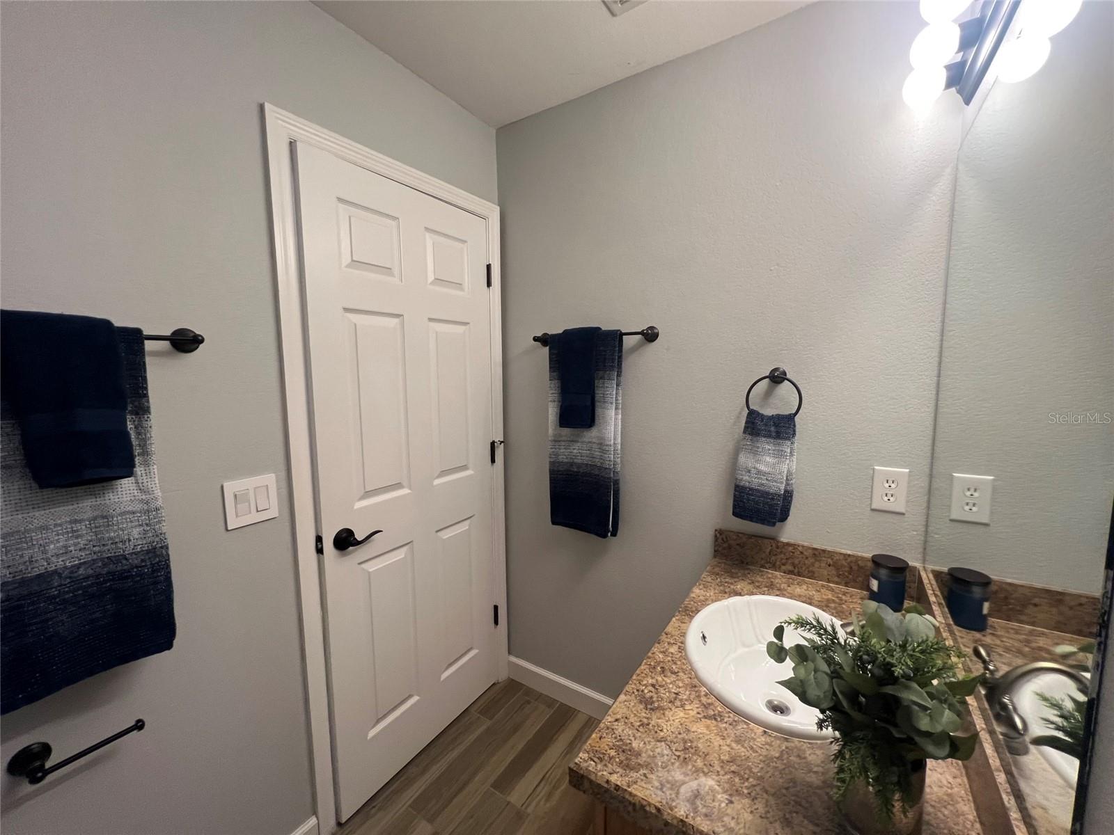 Image 23 of 36 For 705 Townhomes Boulevard
