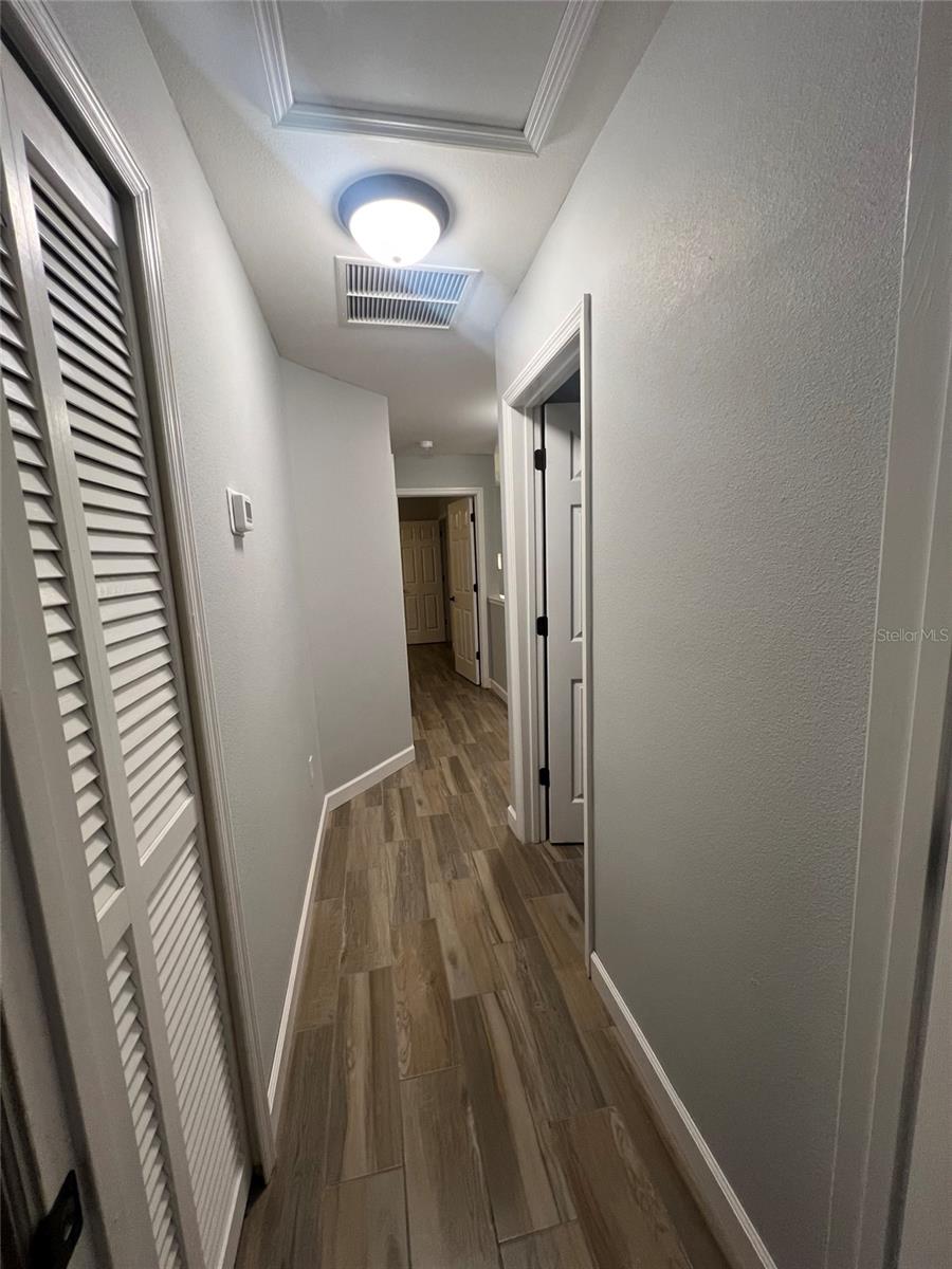 Image 24 of 36 For 705 Townhomes Boulevard