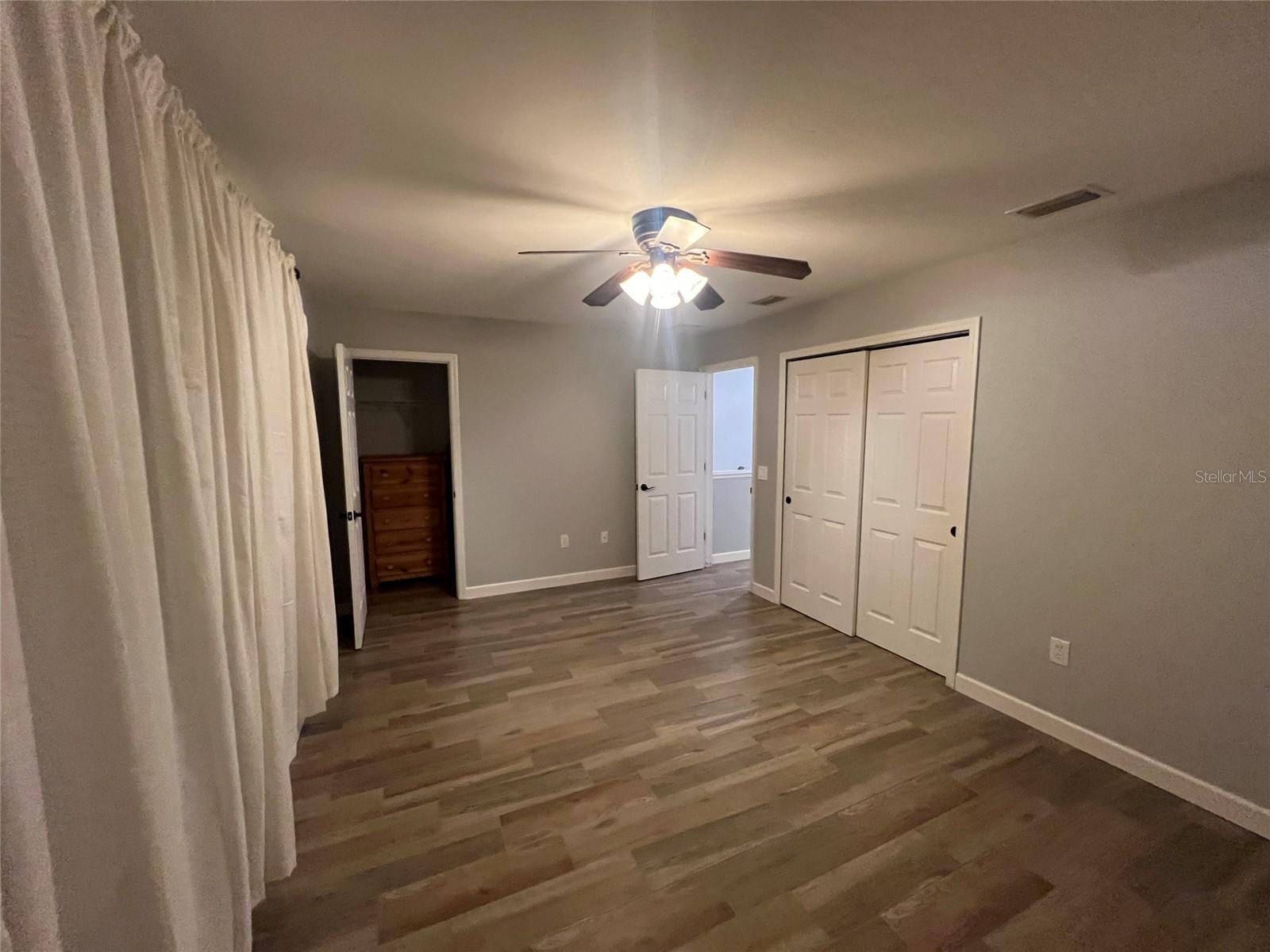 Image 27 of 36 For 705 Townhomes Boulevard