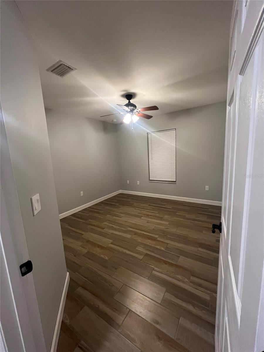 Image 29 of 36 For 705 Townhomes Boulevard