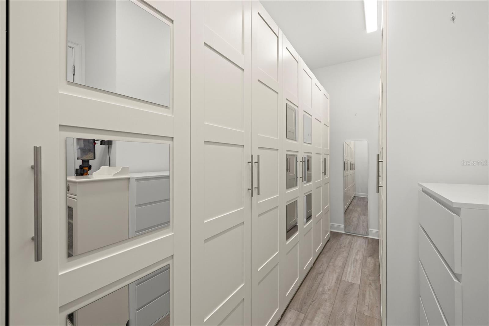 Image 33 of 62 For 3505 Gaviota Drive