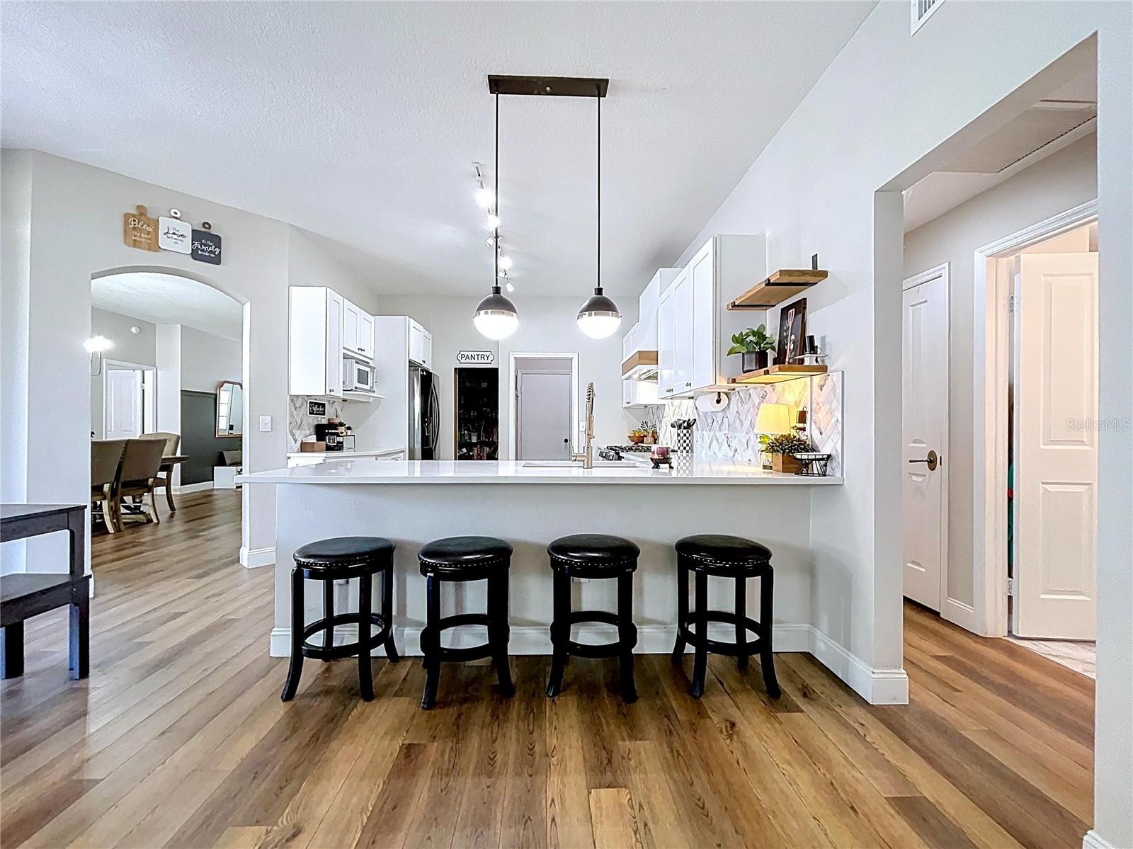 Listing photo id 9 for 1908 Bell Ranch Street