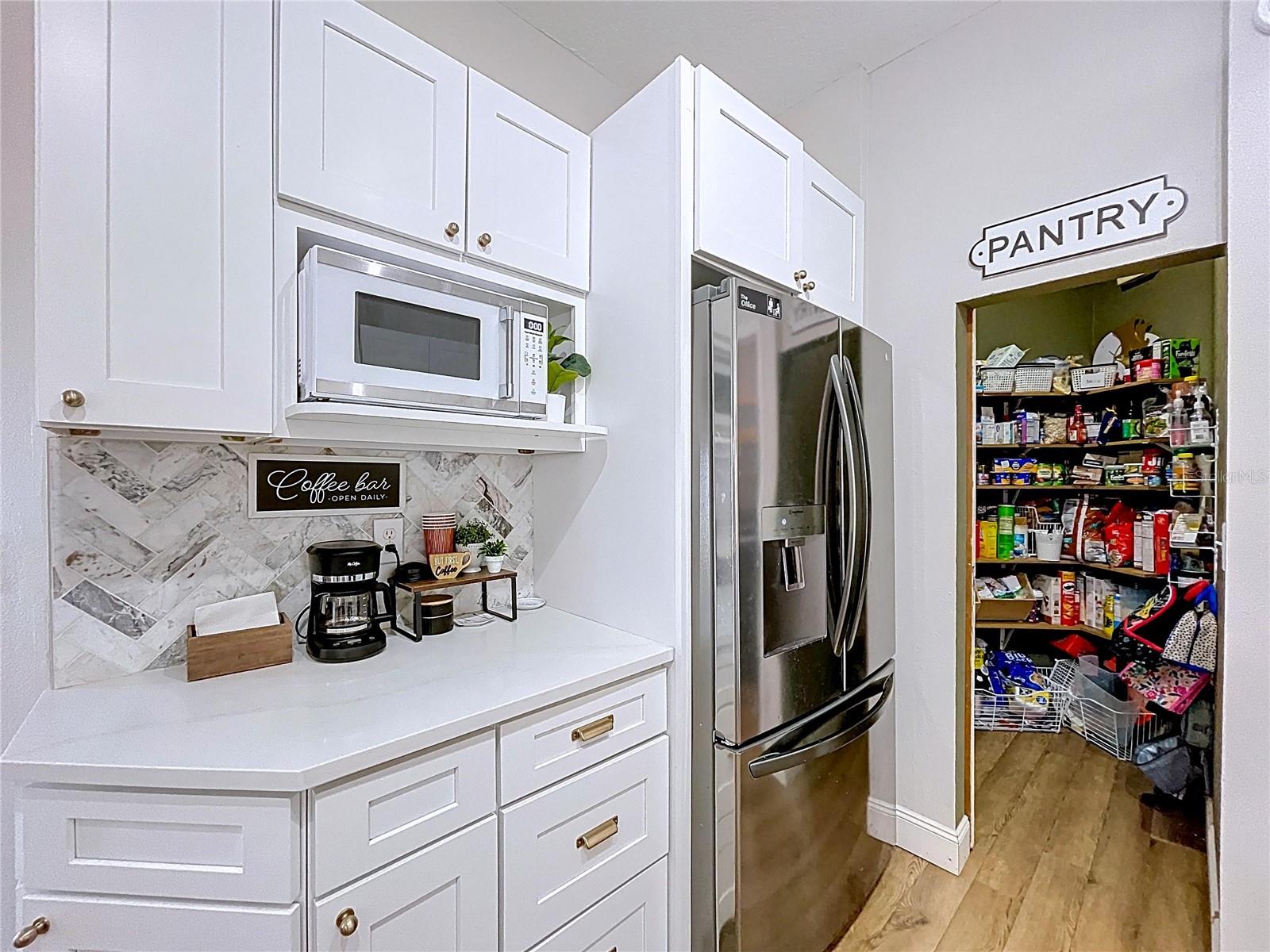 Listing photo id 14 for 1908 Bell Ranch Street