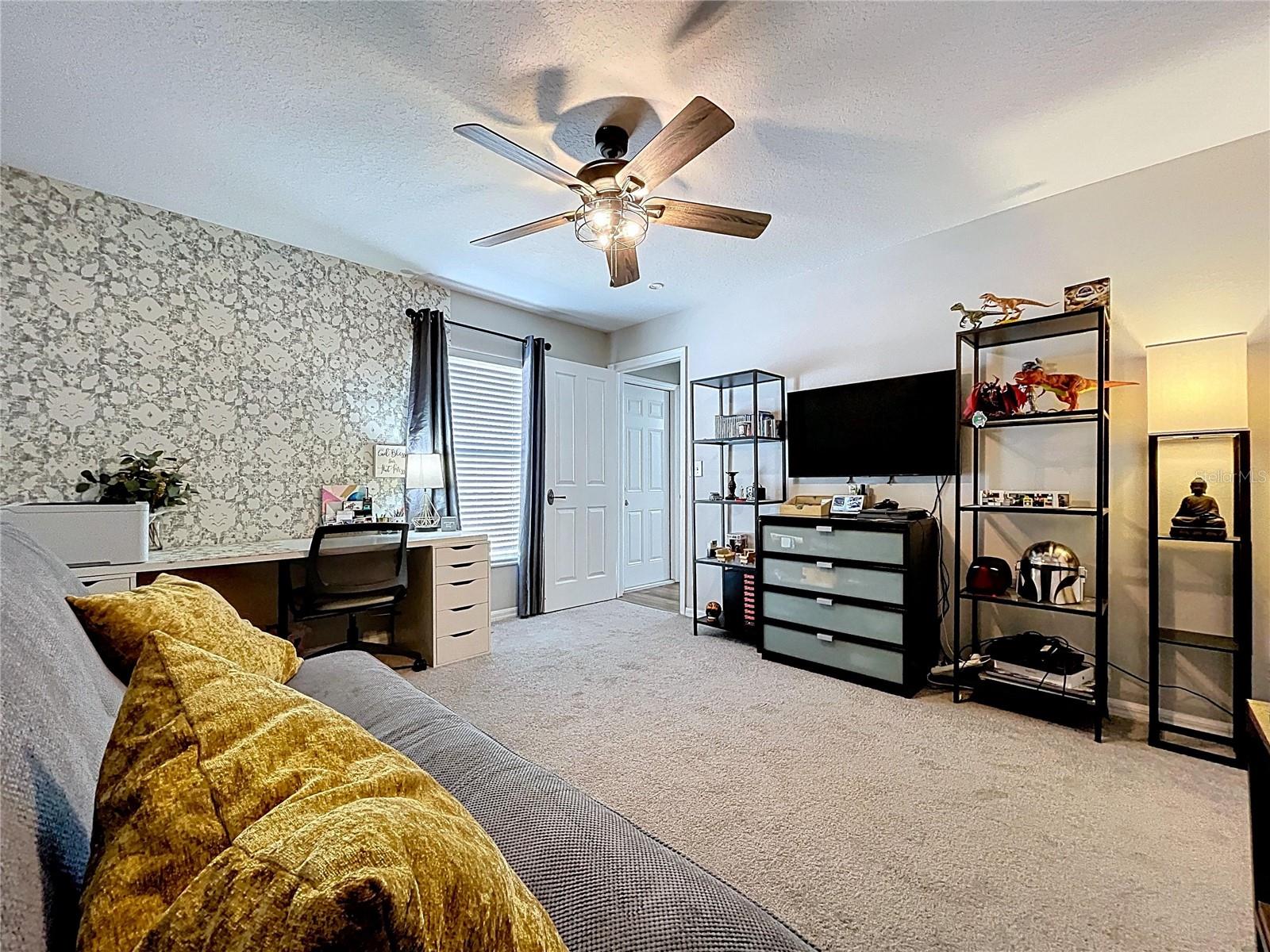 Listing photo id 25 for 1908 Bell Ranch Street