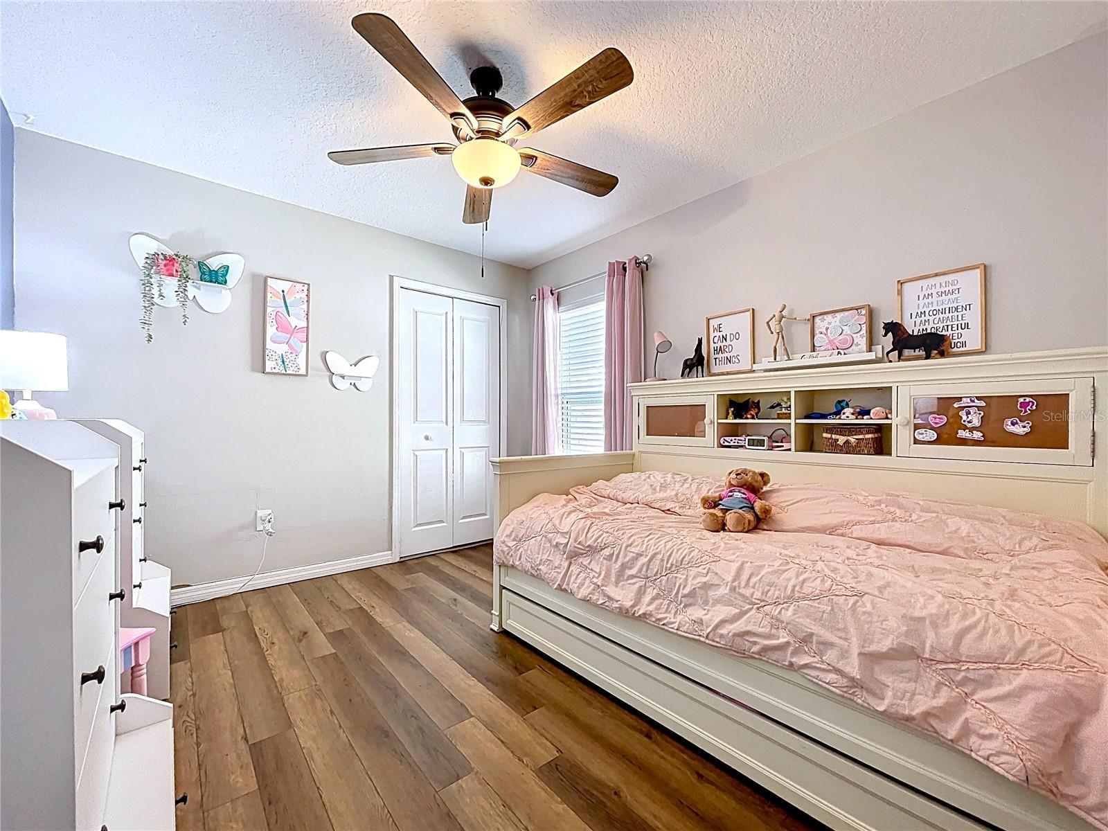 Listing photo id 34 for 1908 Bell Ranch Street