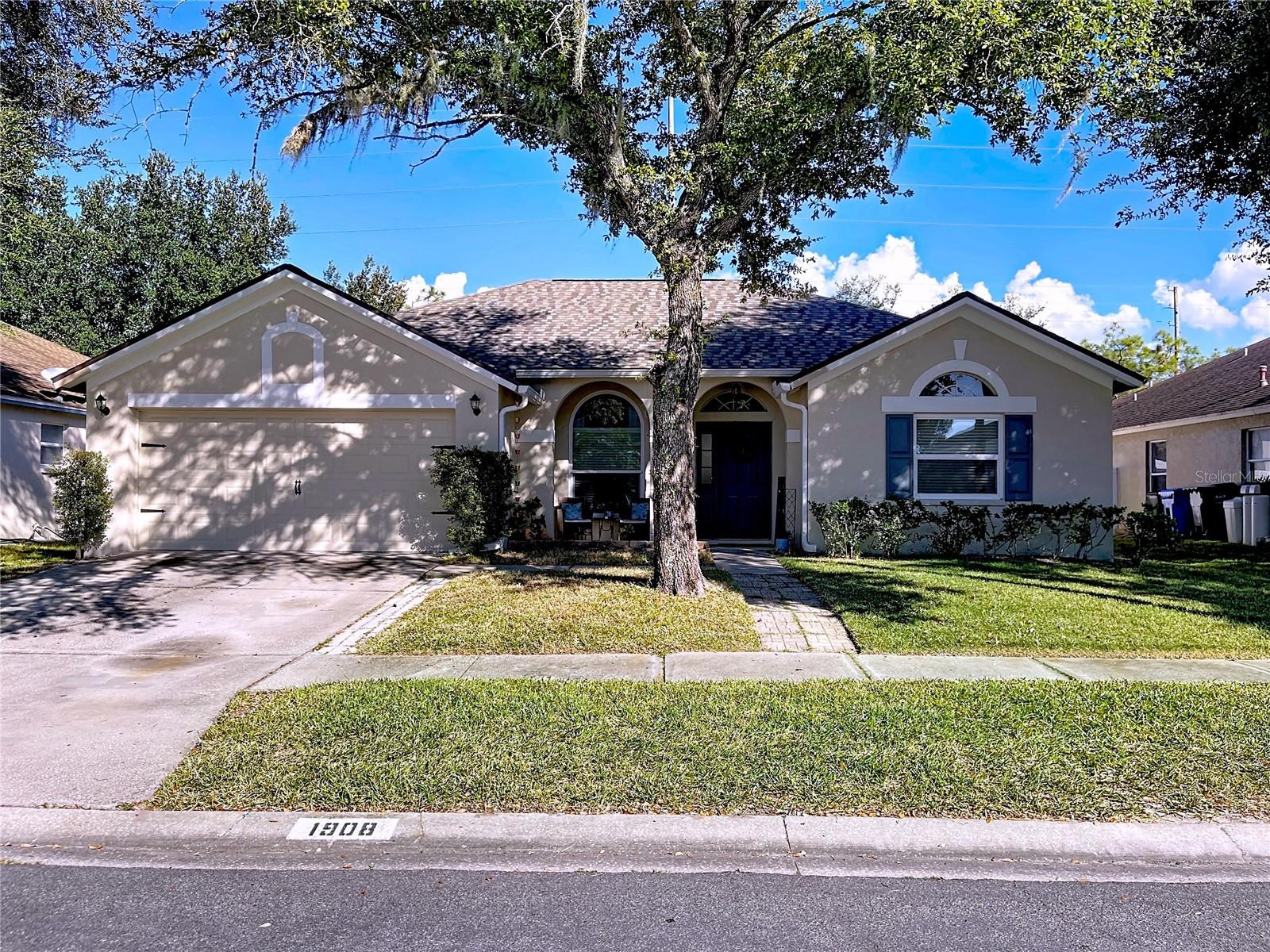 Listing photo id 50 for 1908 Bell Ranch Street