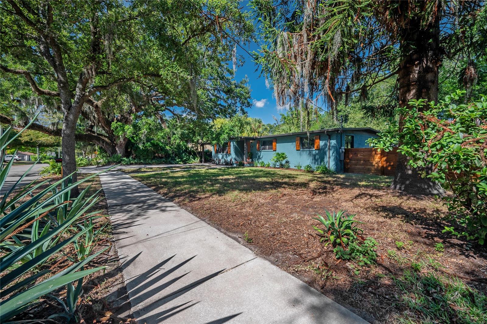 Image 10 of 49 For 1602 Henry Avenue