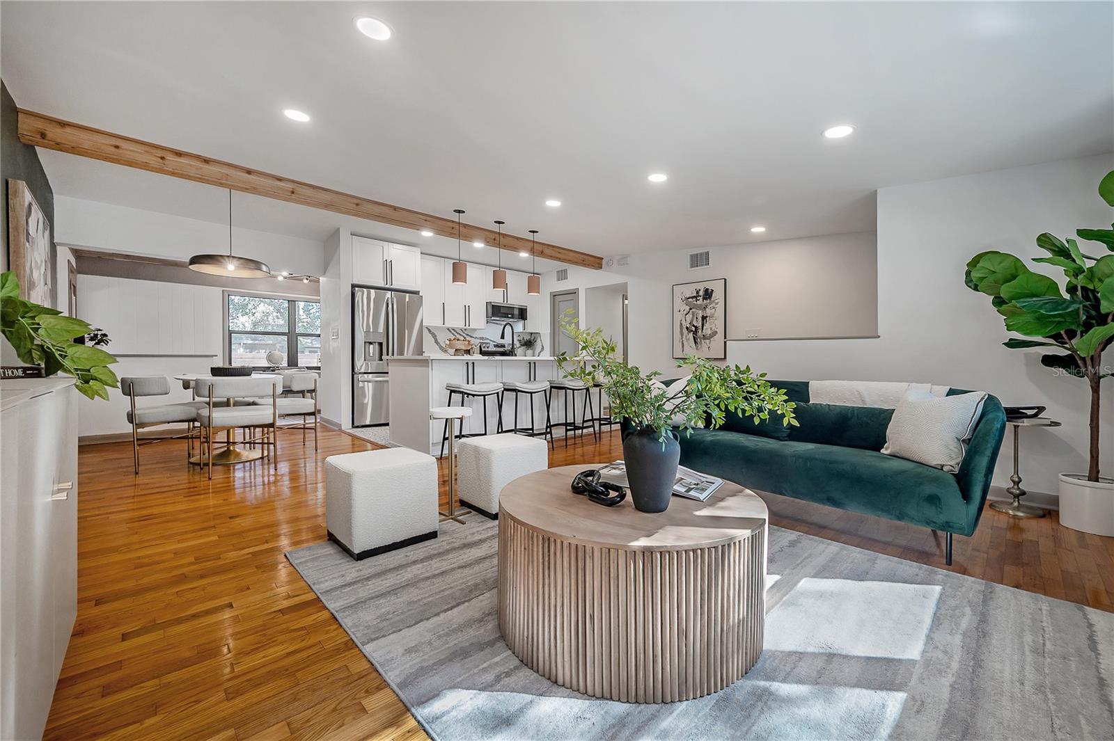 Image 18 of 49 For 1602 Henry Avenue