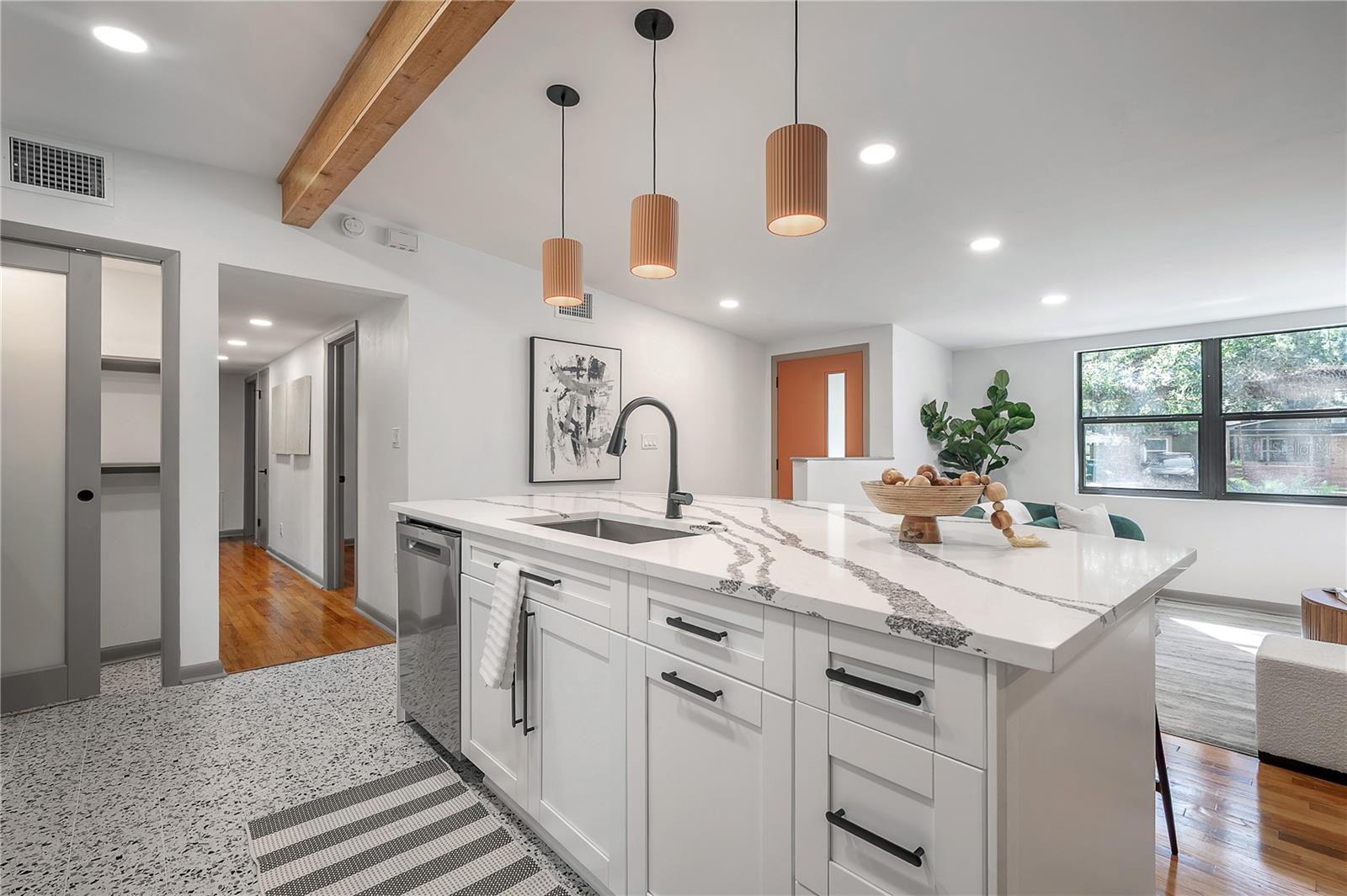 Image 22 of 49 For 1602 Henry Avenue