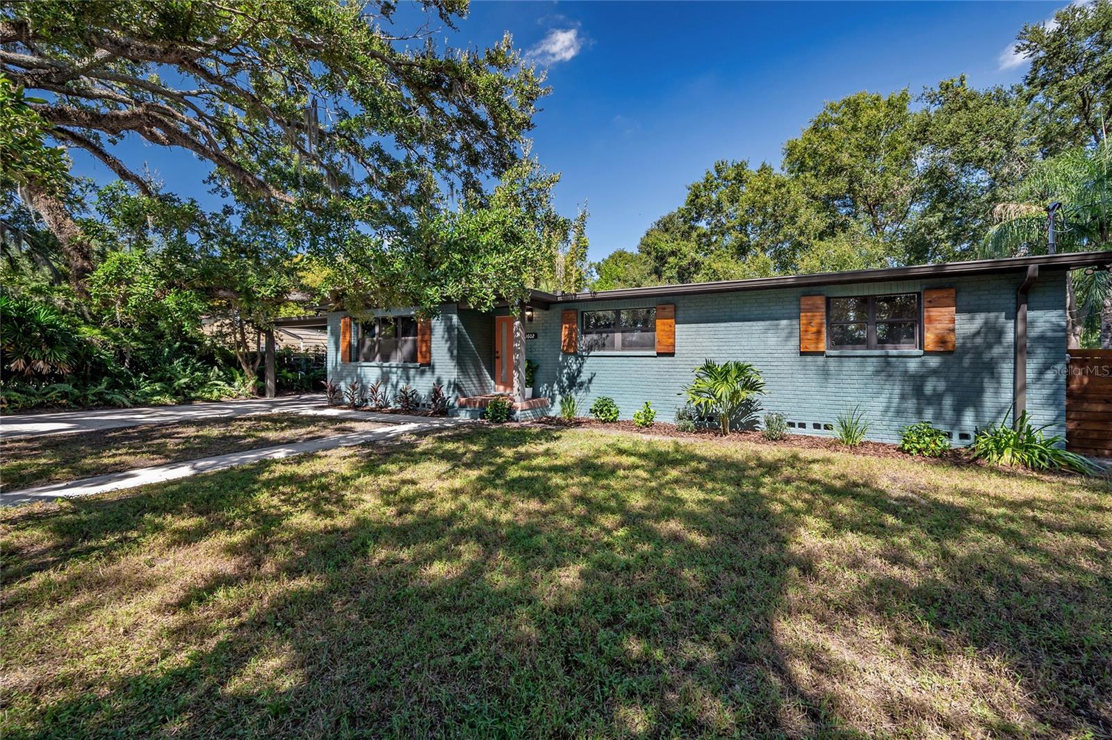 Image 9 of 49 For 1602 Henry Avenue