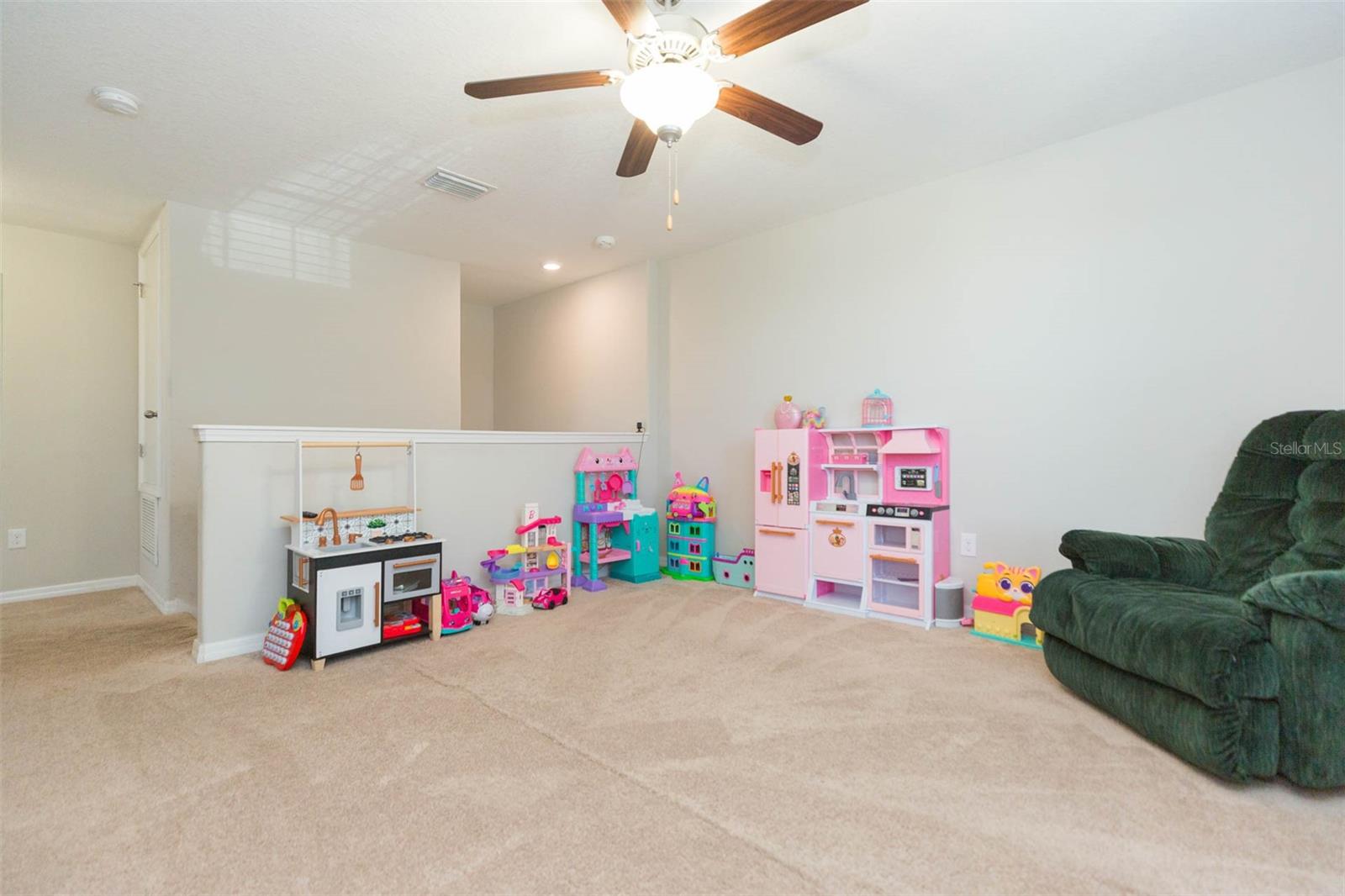 Image 18 of 44 For 1601 Climbing Dayflower Drive