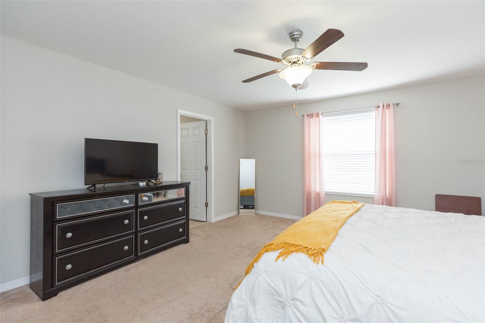 Image 28 of 44 For 1601 Climbing Dayflower Drive