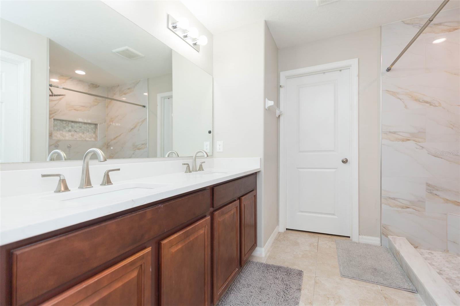 Image 32 of 44 For 1601 Climbing Dayflower Drive