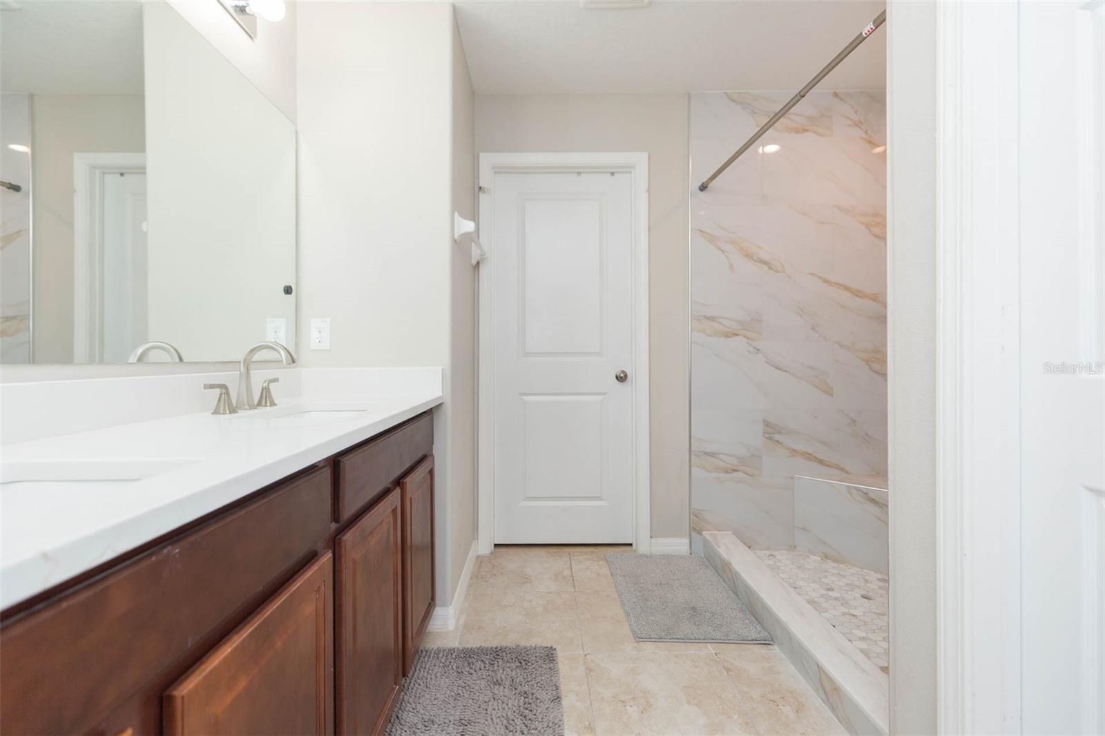 Image 33 of 44 For 1601 Climbing Dayflower Drive